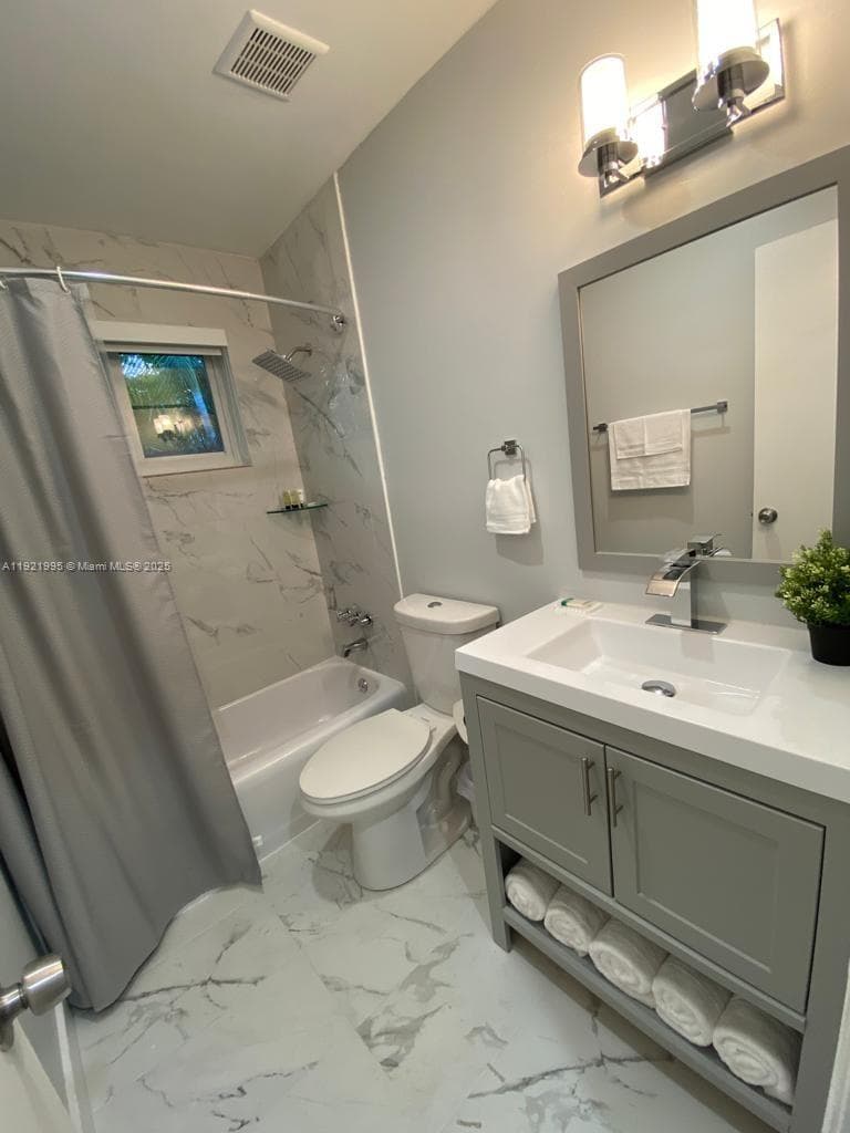 204 SW 19th Ave photo 14