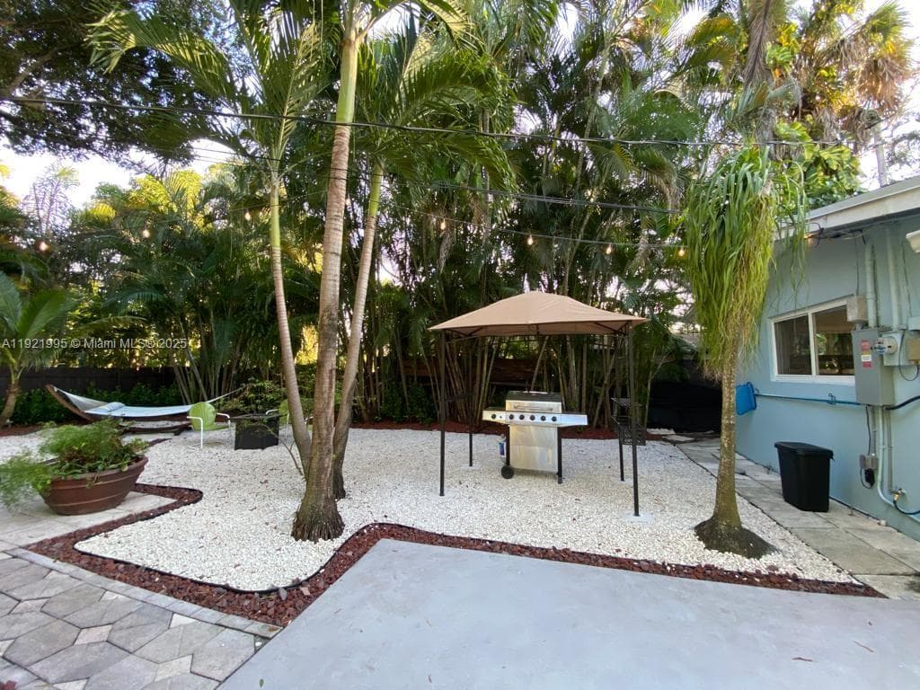 204 SW 19th Ave photo 11