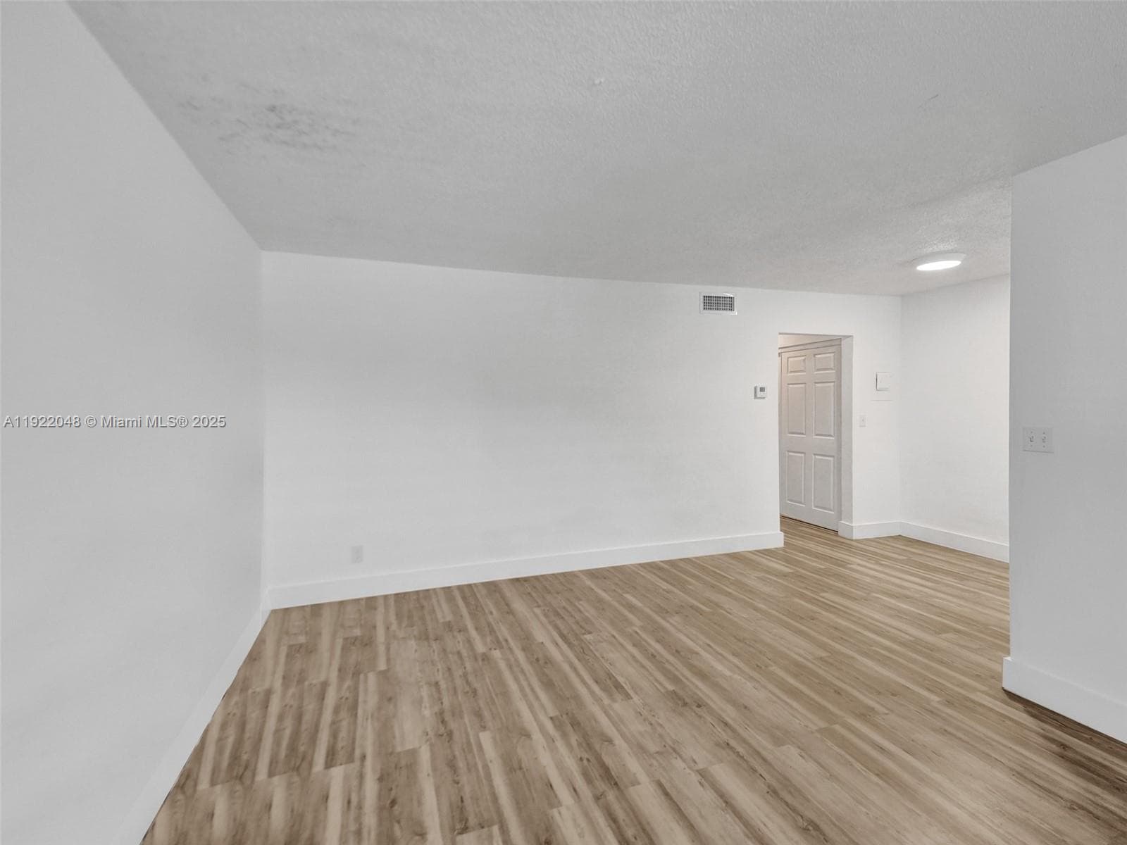 HALLANDALE PARK NO 2 · #204 in Hallandale Beach - Photo 14