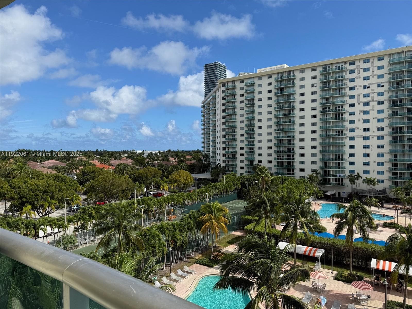 OCEANVIEW BUILDING B COND · #602 in Sunny Isles Beach - Photo 2