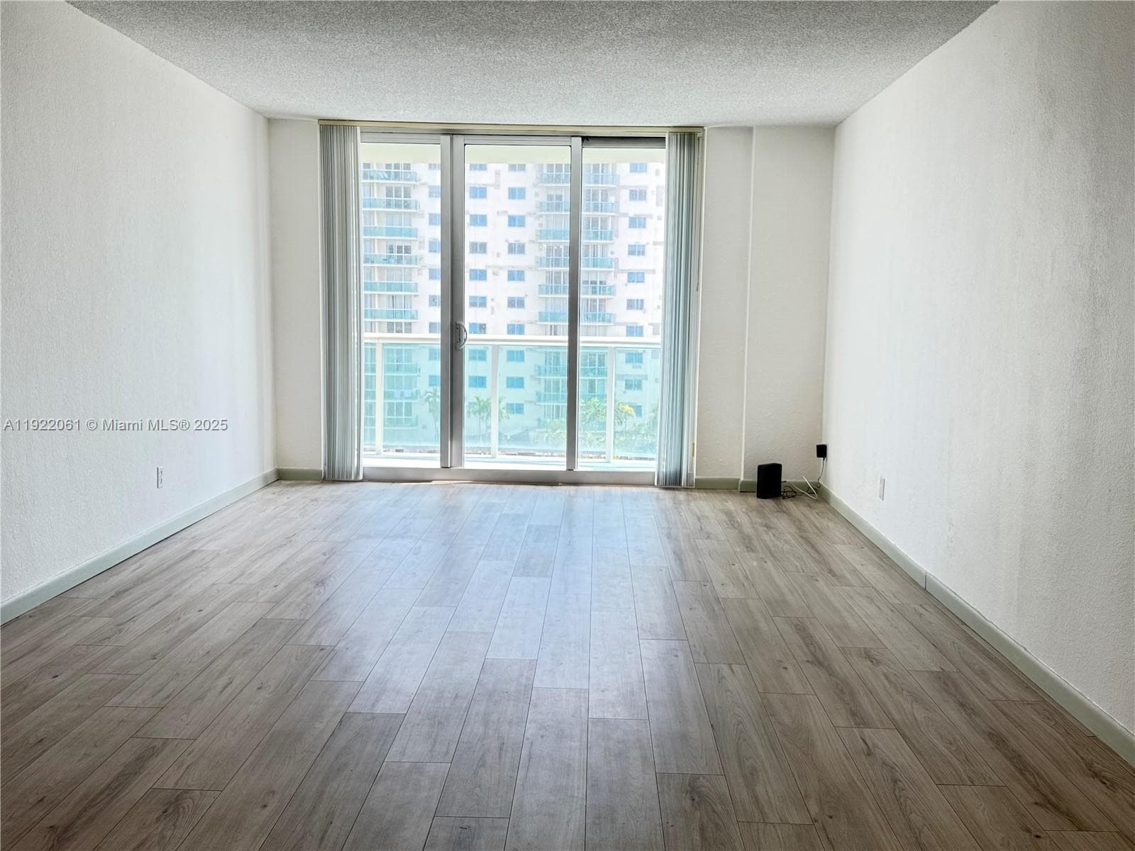 OCEANVIEW BUILDING B COND · #602 in Sunny Isles Beach - Photo 8