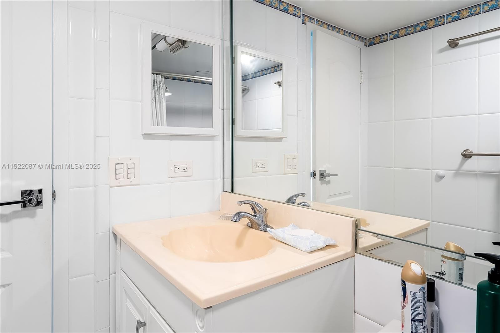 WINSTON TOWERS 100 CONDO · #1704 in Sunny Isles Beach - Photo 26