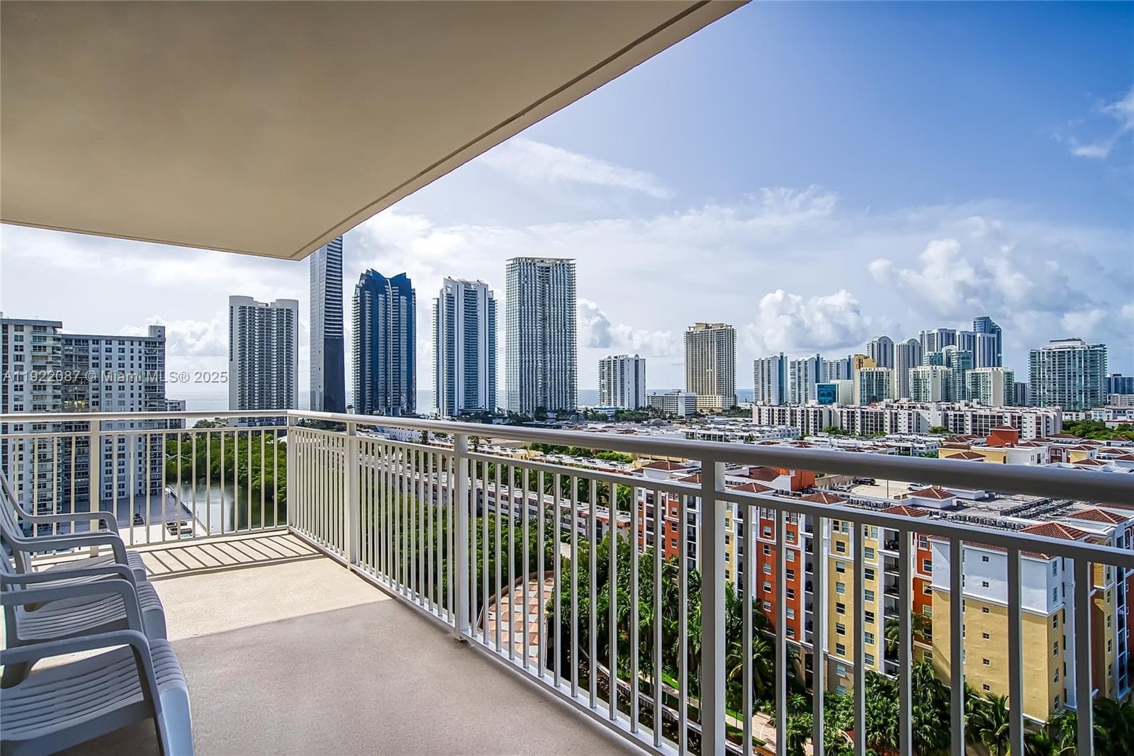 WINSTON TOWERS 100 CONDO · #1704 in Sunny Isles Beach - Photo 40