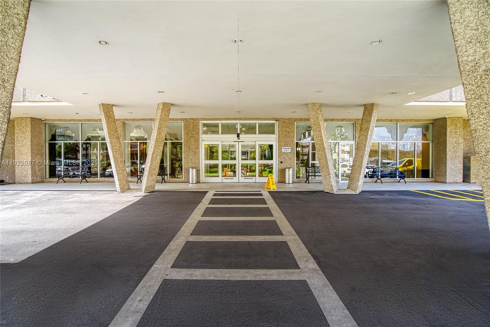 WINSTON TOWERS 100 CONDO · #1704 in Sunny Isles Beach - Photo 49