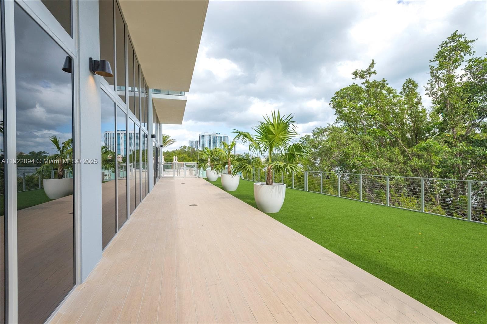 THE HARBOUR SOUTH CONDO · #3016 in North Miami Beach - Photo 42