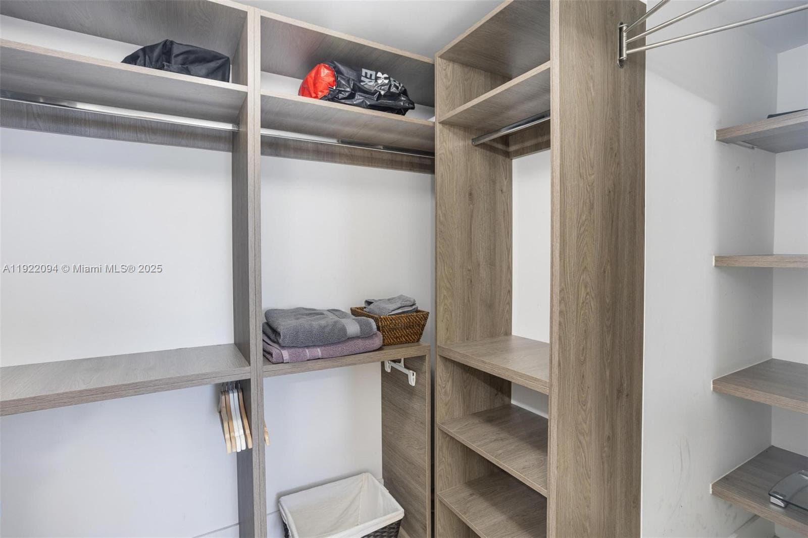 THE HARBOUR SOUTH CONDO · #3016 in North Miami Beach - Photo 22