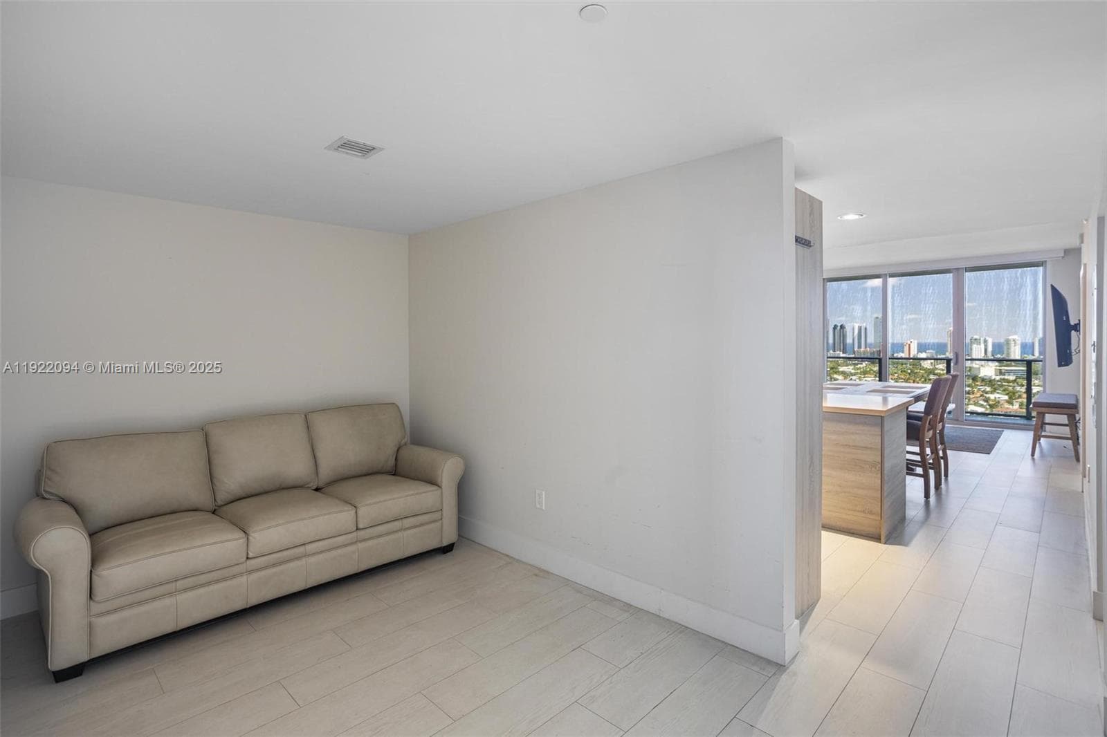THE HARBOUR SOUTH CONDO · #3016 in North Miami Beach - Photo 24
