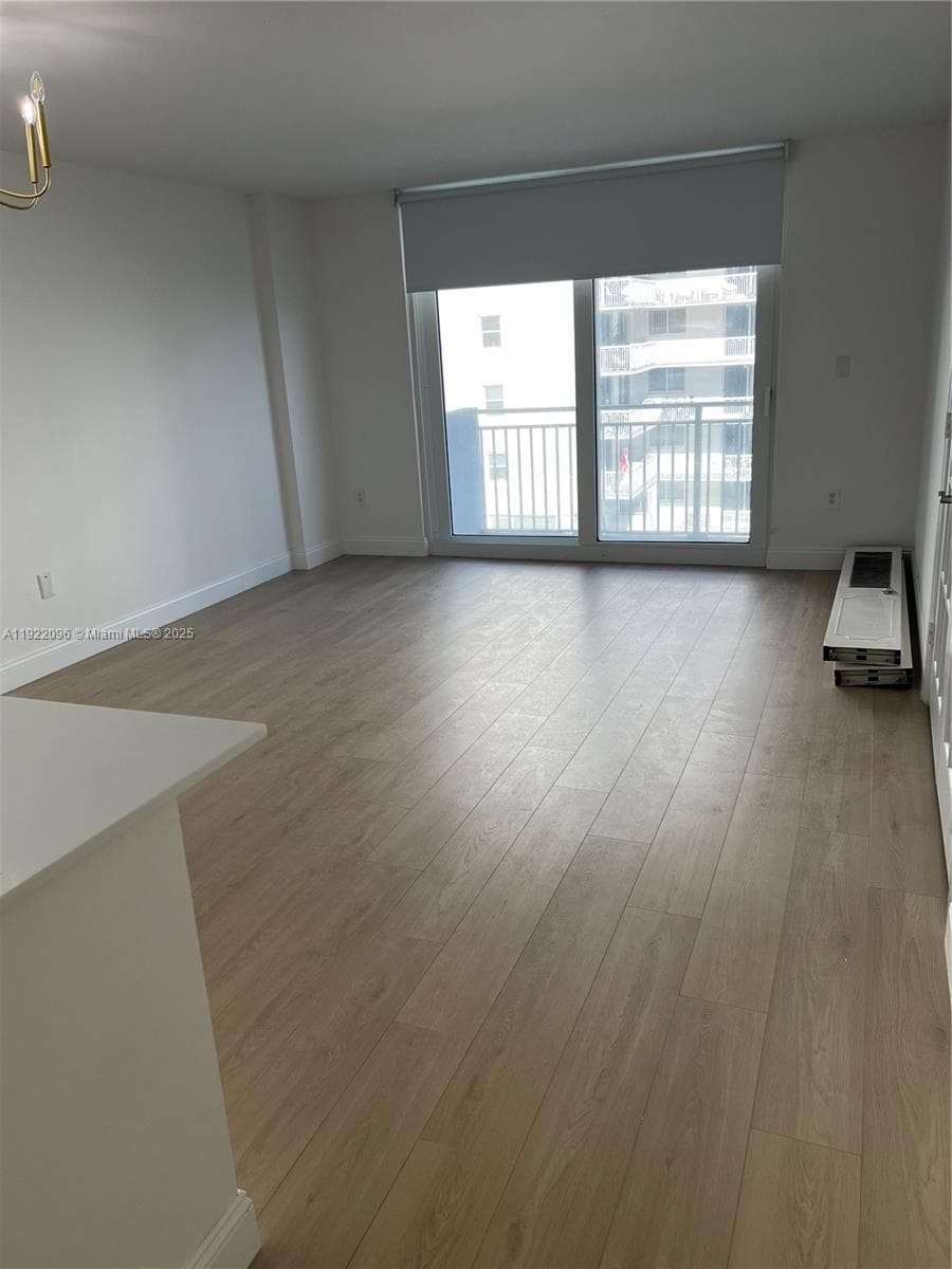 OCEAN POINT CONDO · #523 in Miami Beach - Photo 13