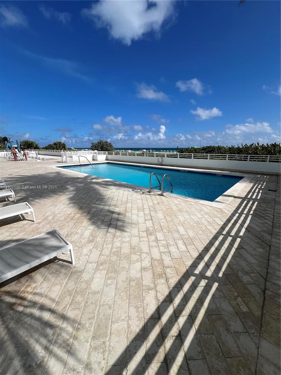 OCEAN POINT CONDO · #523 in Miami Beach - Photo 36