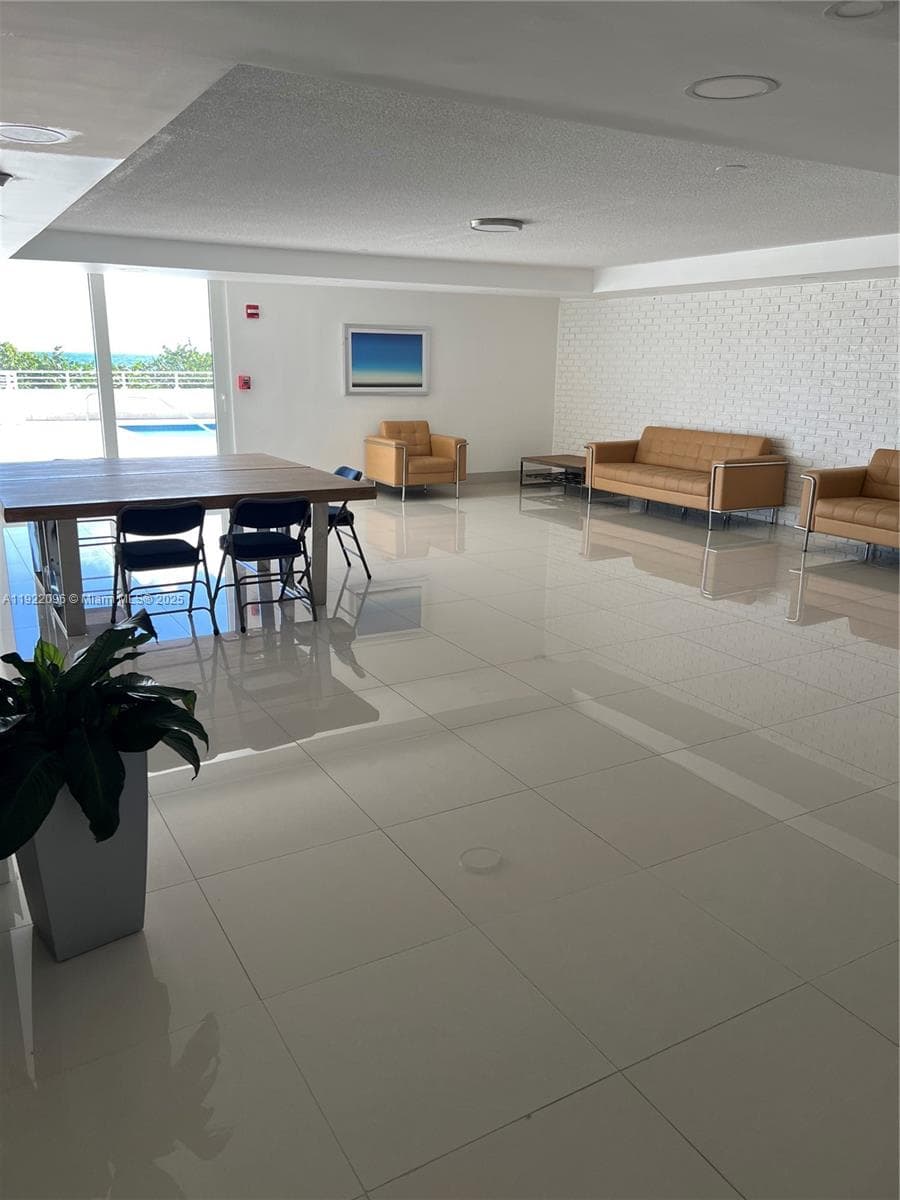 OCEAN POINT CONDO · #523 in Miami Beach - Photo 30
