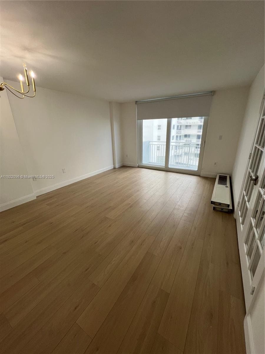 OCEAN POINT CONDO · #523 in Miami Beach - Photo 10