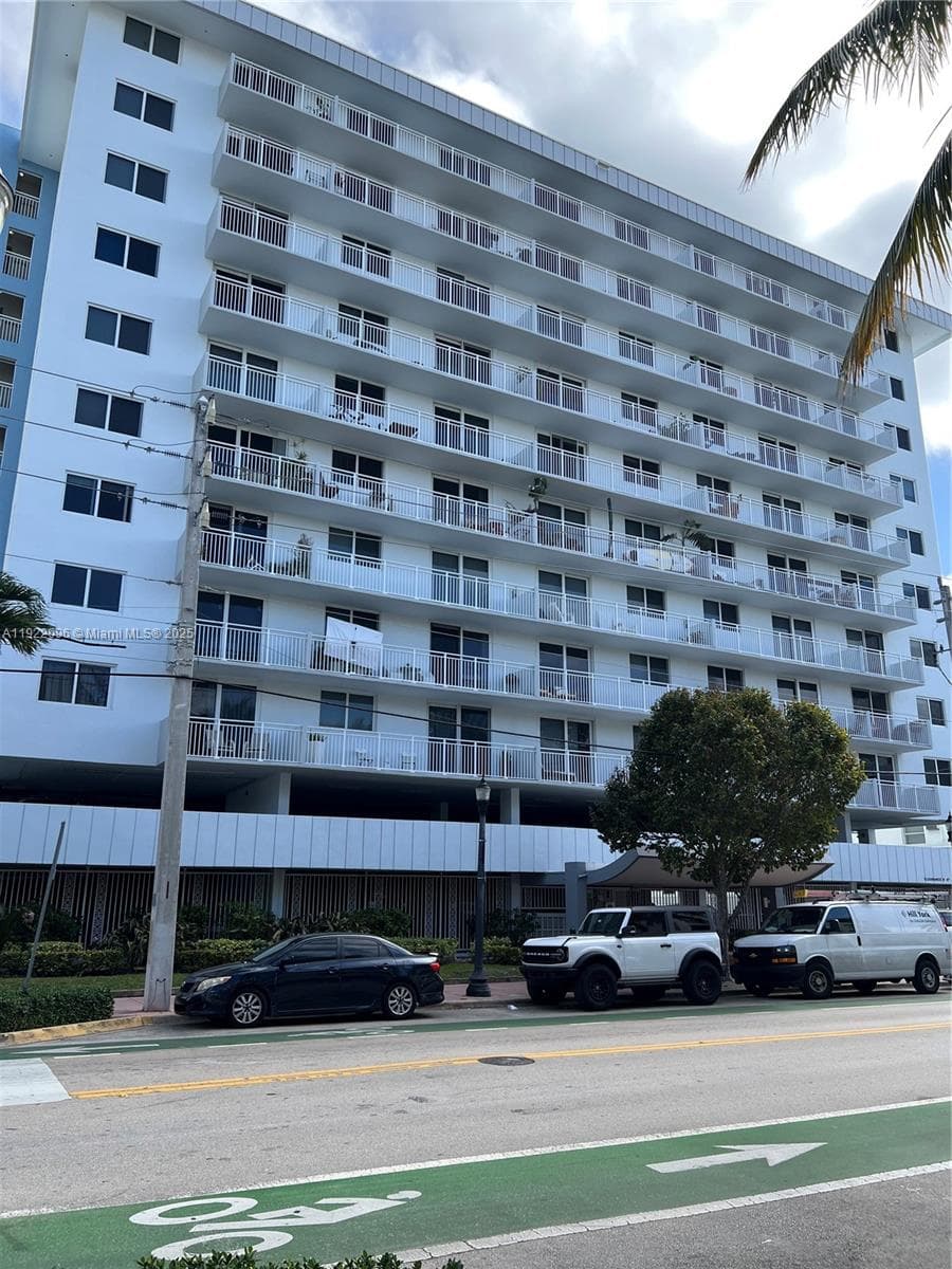 OCEAN POINT CONDO · #523 in Miami Beach - Photo 44