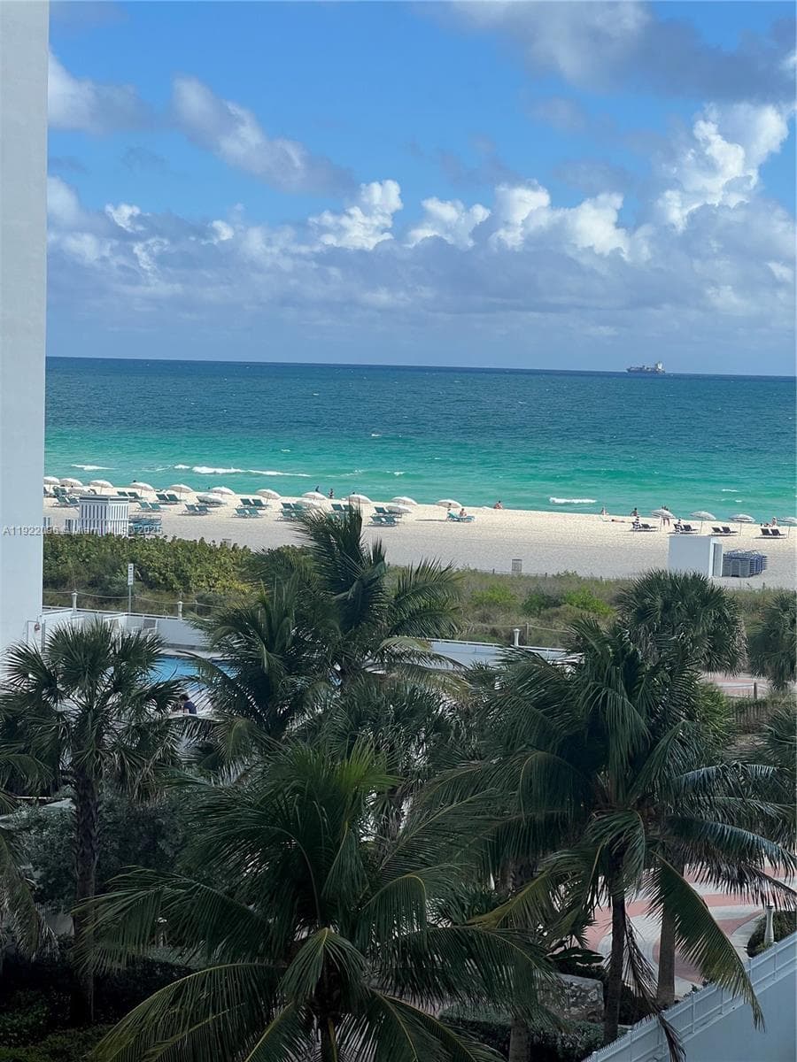 OCEAN POINT CONDO · #523 in Miami Beach - Photo 29