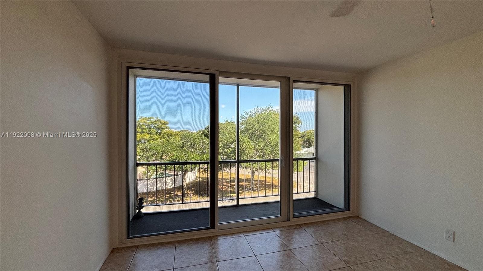 CORAL RIDGE EAST CONDO · #307 in Fort Lauderdale - Photo 15