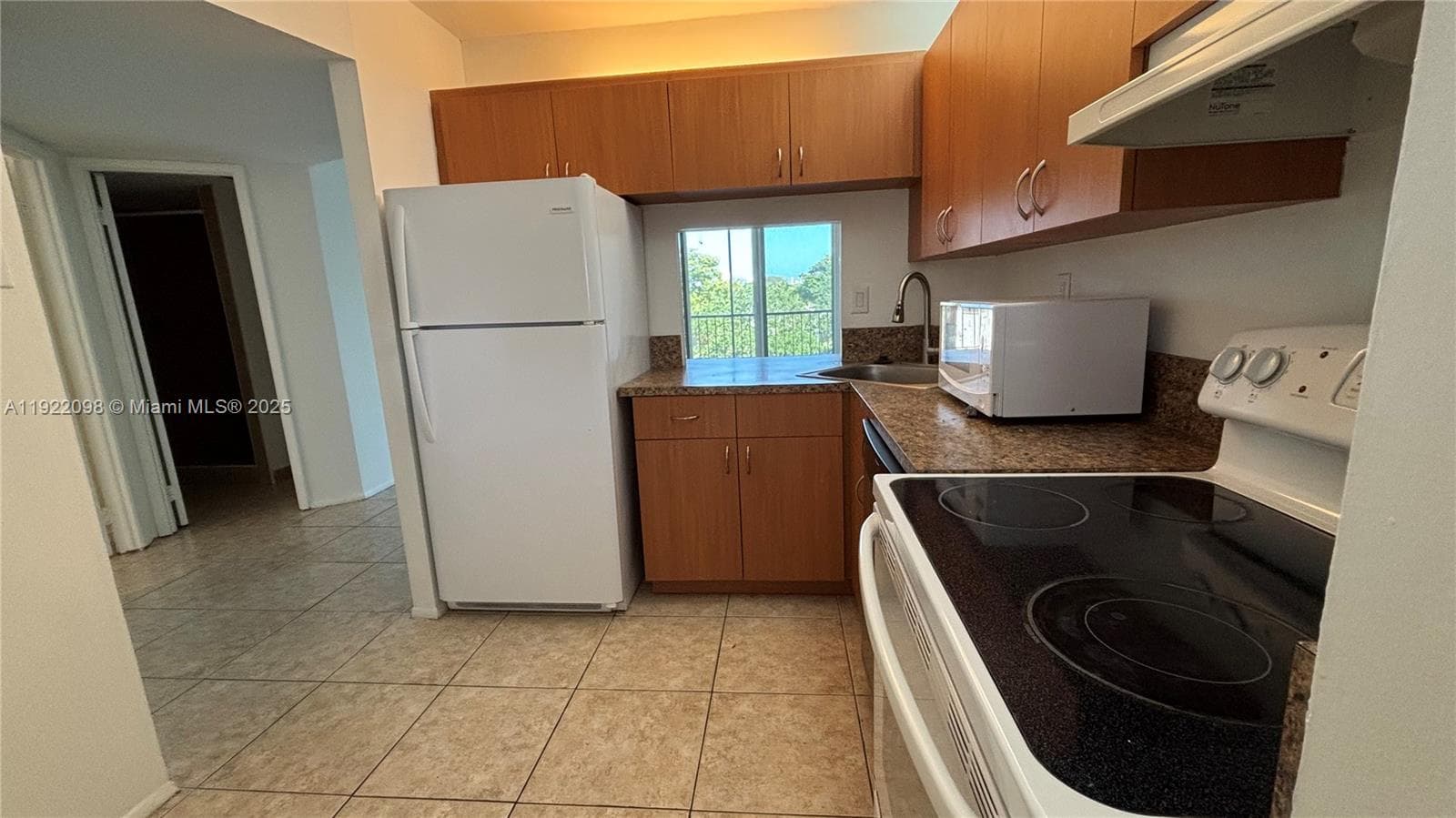 CORAL RIDGE EAST CONDO · #307 in Fort Lauderdale - Photo 4