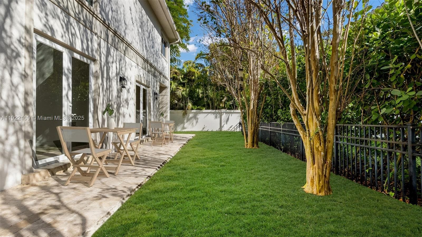 3559 Forest View Cir photo 40