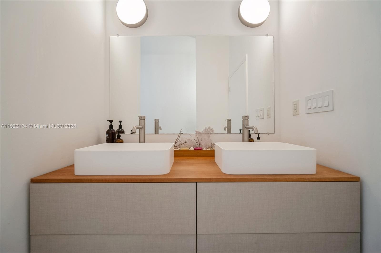 Meridian Lofts · #512 in Miami Beach - Photo 16