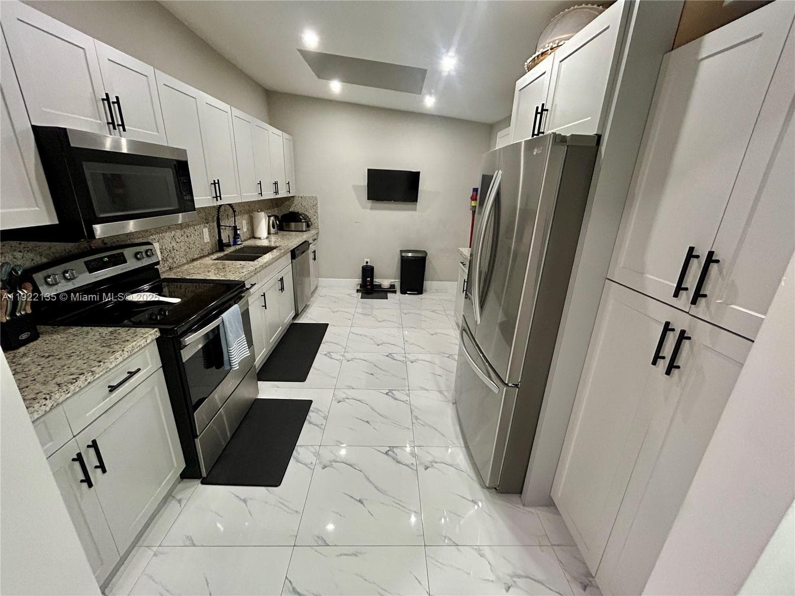 13560 NW 2nd Ave #13560 photo 8