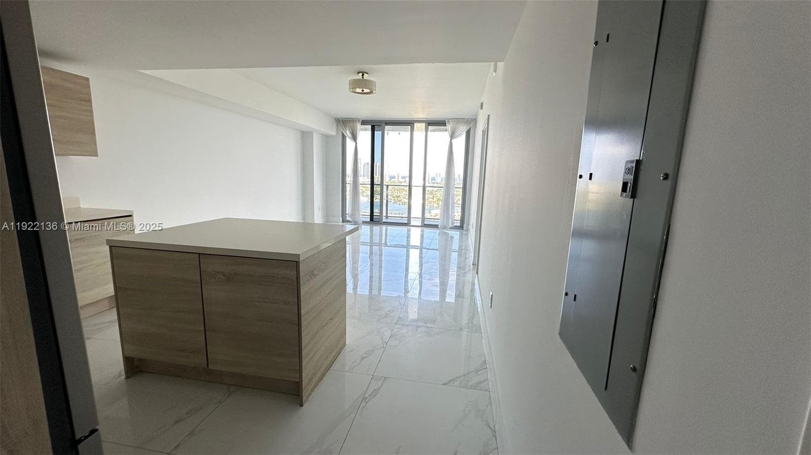 THE HARBOUR SOUTH CONDO · #2418 in North Miami Beach - Photo 6