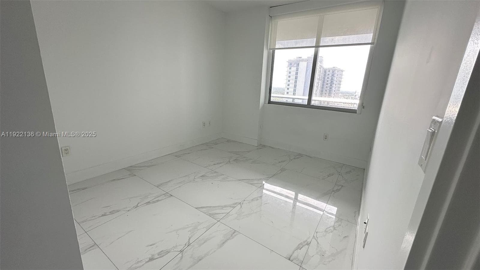 THE HARBOUR SOUTH CONDO · #2418 in North Miami Beach - Photo 17