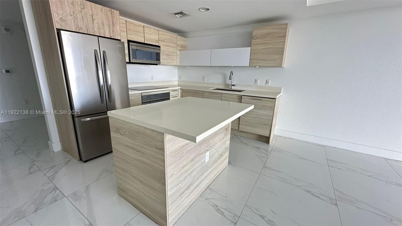 THE HARBOUR SOUTH CONDO · #2418 in North Miami Beach - Photo 10