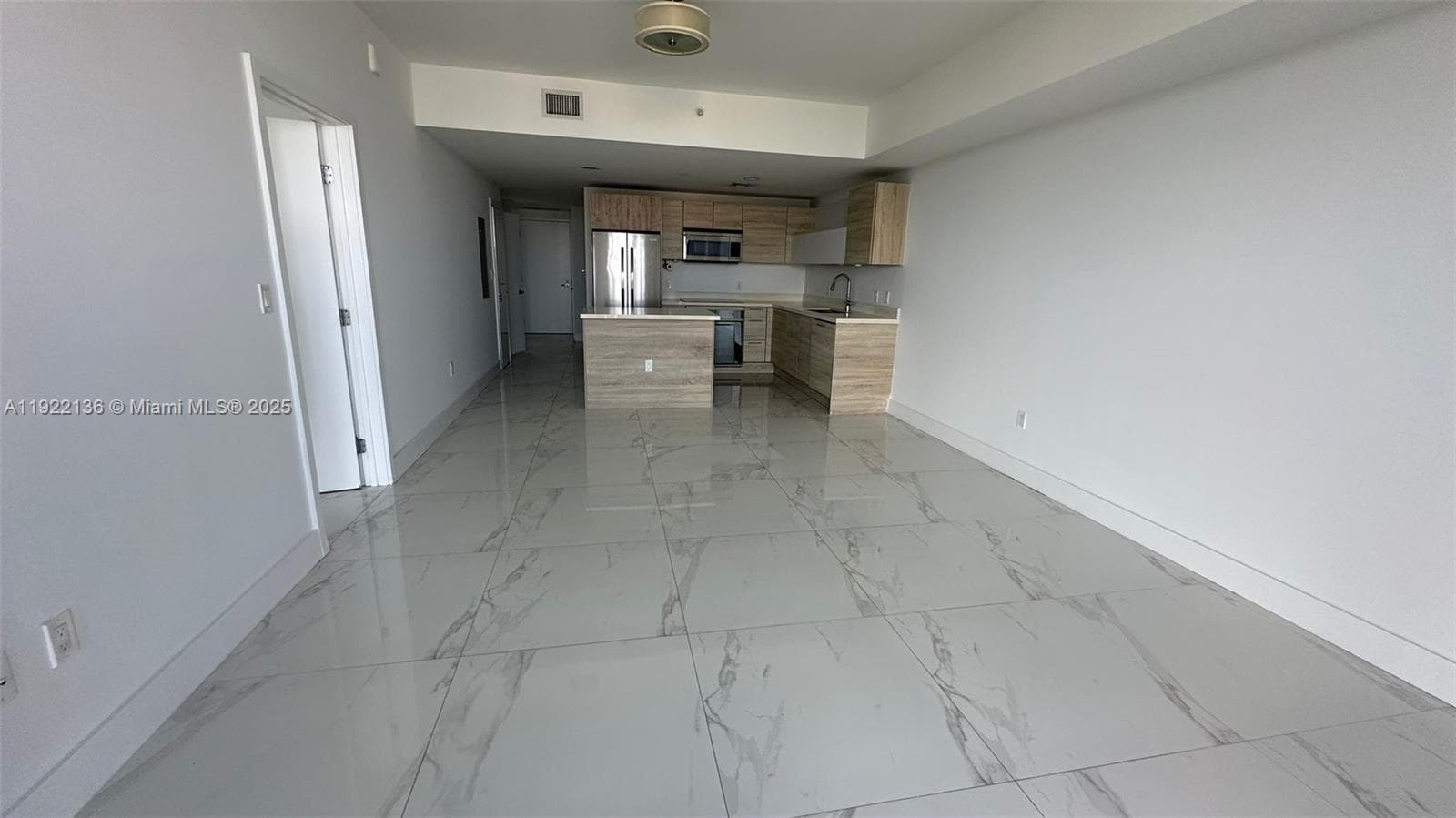 THE HARBOUR SOUTH CONDO · #2418 in North Miami Beach - Photo 8