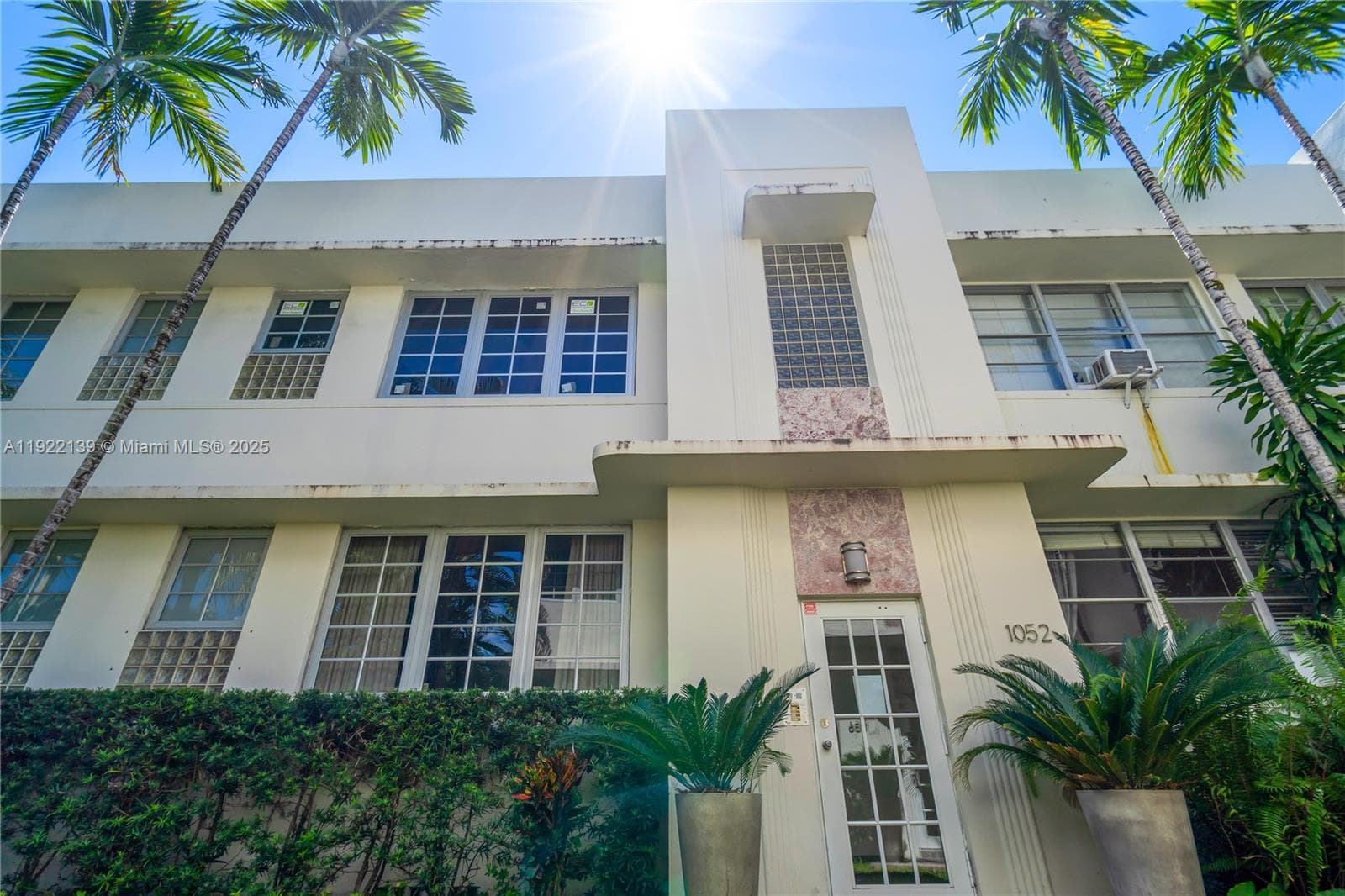 HELENE MARIE CONDO · #5 in Miami Beach - Photo 18
