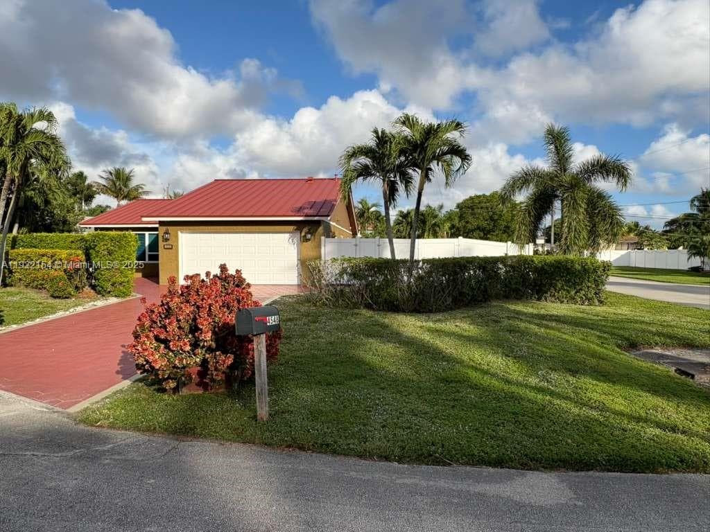 4548 SW 28th Way photo 32