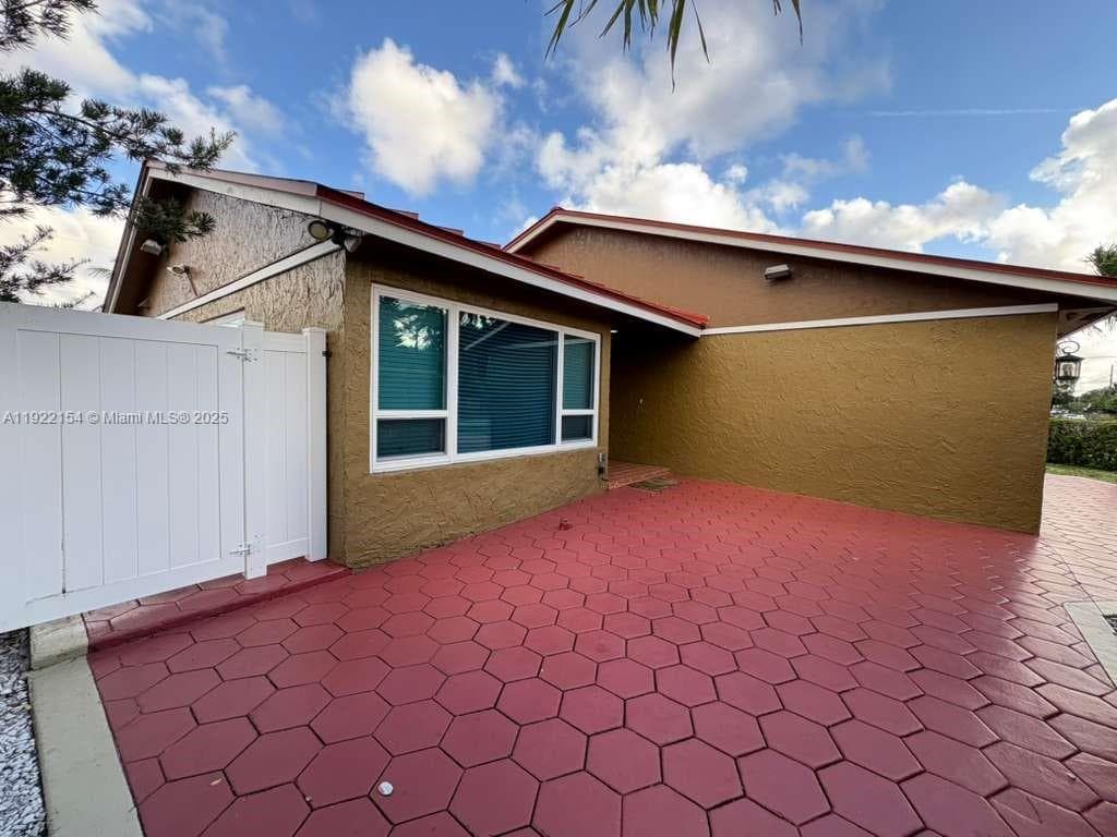 4548 SW 28th Way photo 30