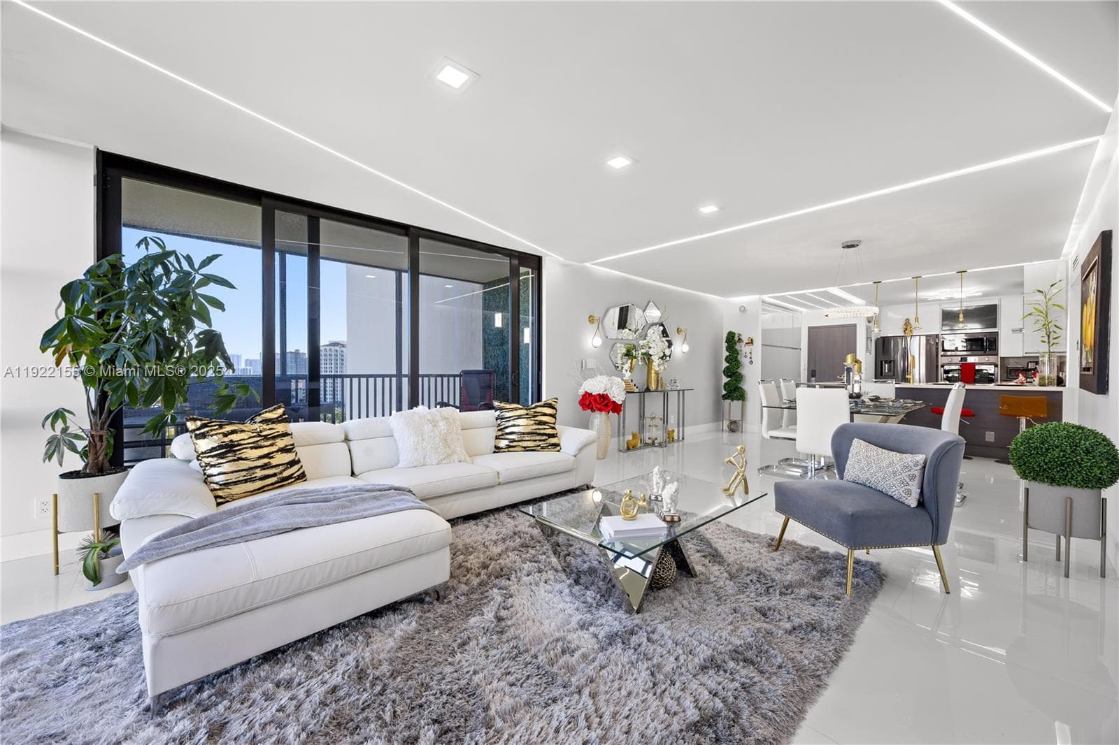 CORONADO CONDO · #1533 in Aventura - Photo 5