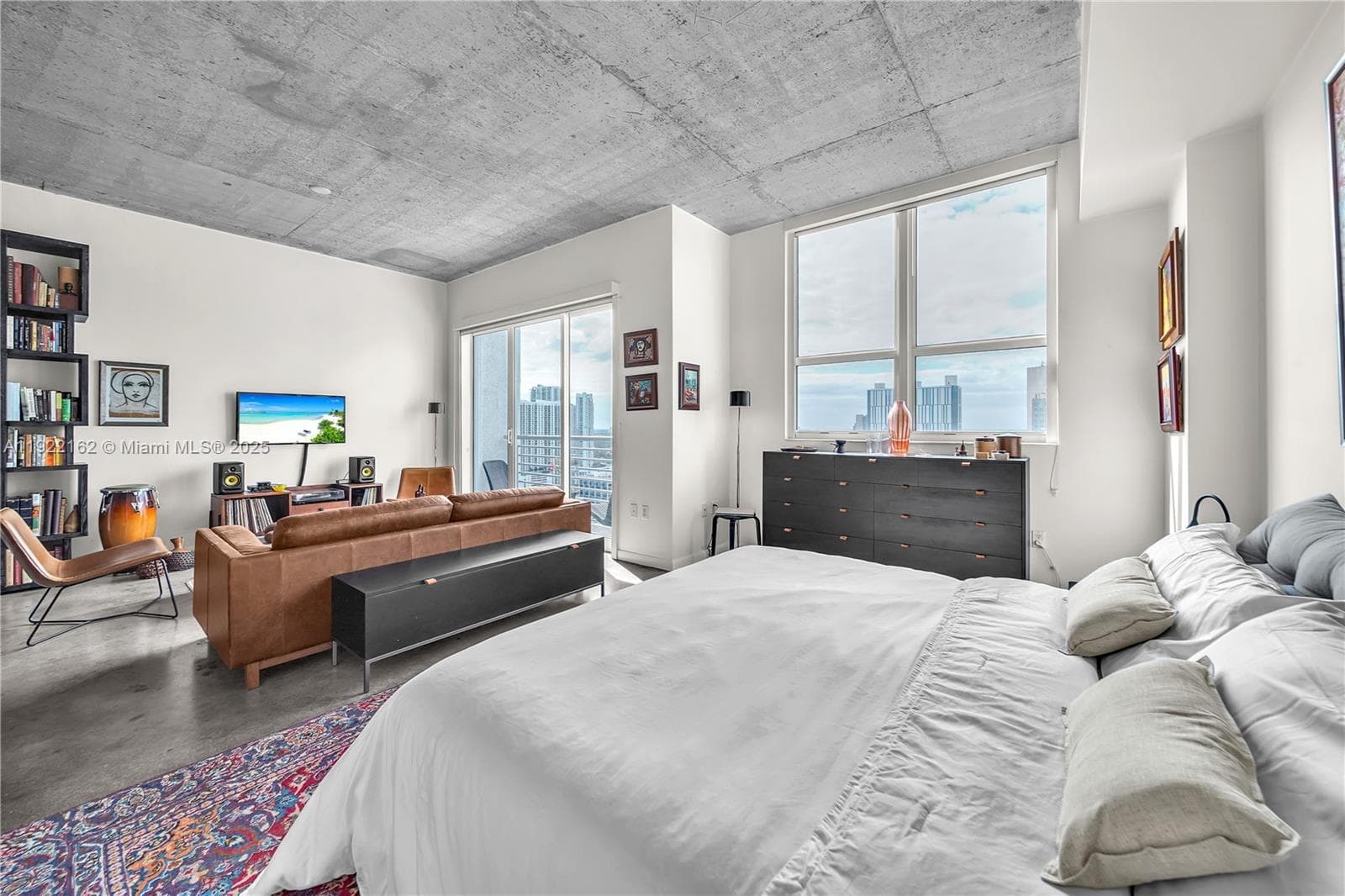 Loft Downtown II · #2917 in Miami - Photo 2