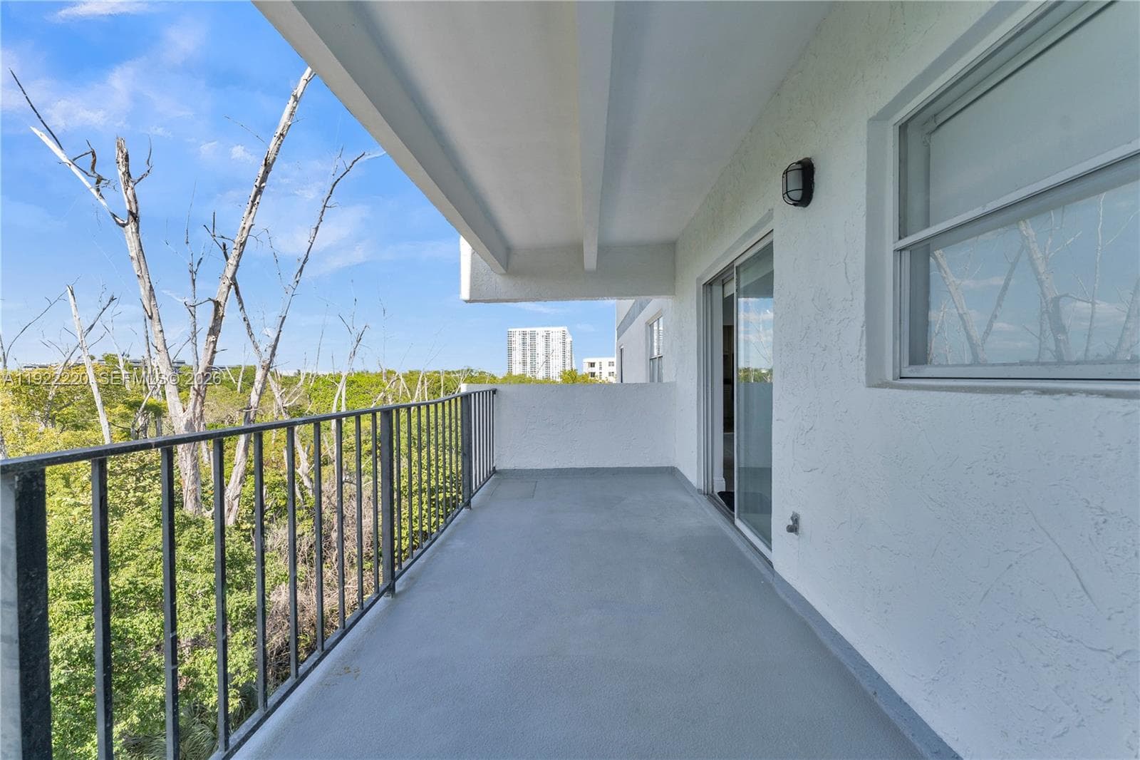PINE TOWER CONDO · #502 in North Miami Beach - Photo 30