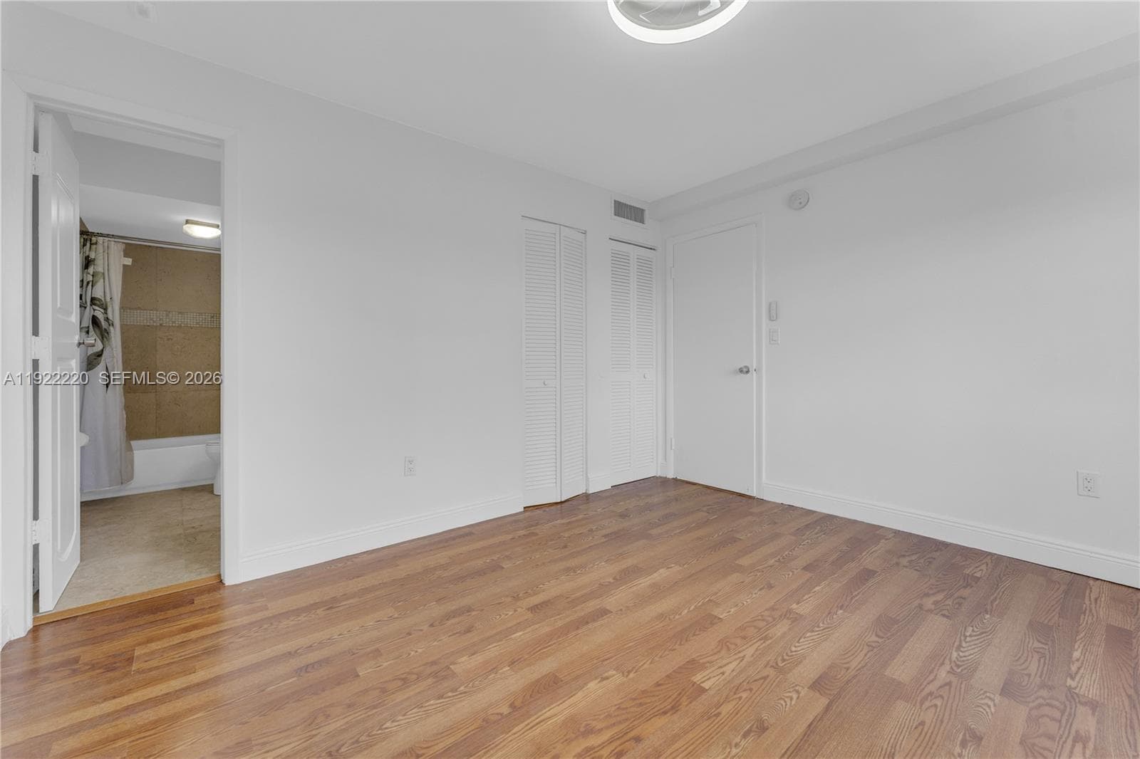 PINE TOWER CONDO · #502 in North Miami Beach - Photo 18