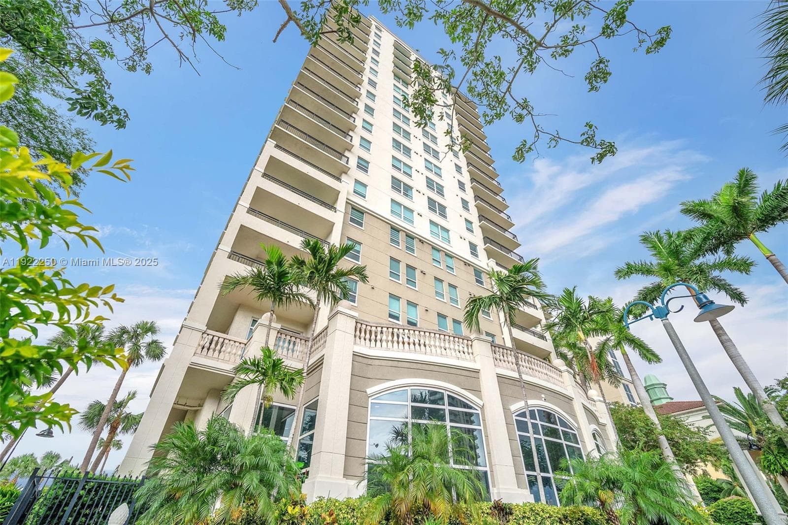 SYMPHONY NORTH CONDO · #914N in Fort Lauderdale - Photo 4
