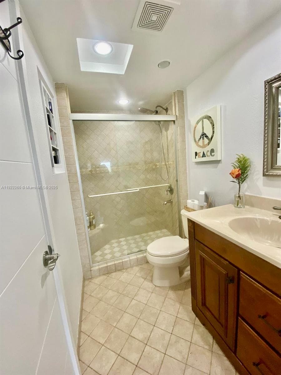 STRATFORD HOUSE CONDO · #1008 in North Miami Beach - Photo 17