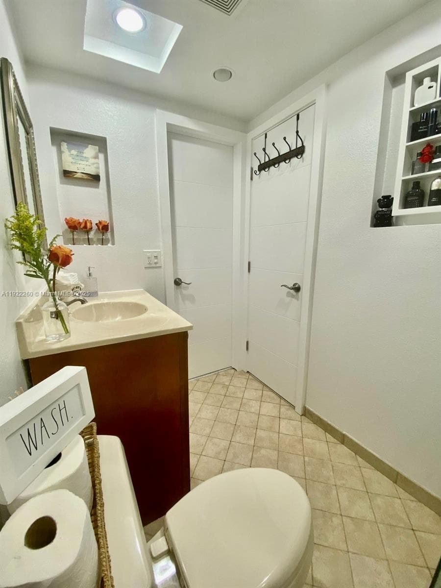 STRATFORD HOUSE CONDO · #1008 in North Miami Beach - Photo 16