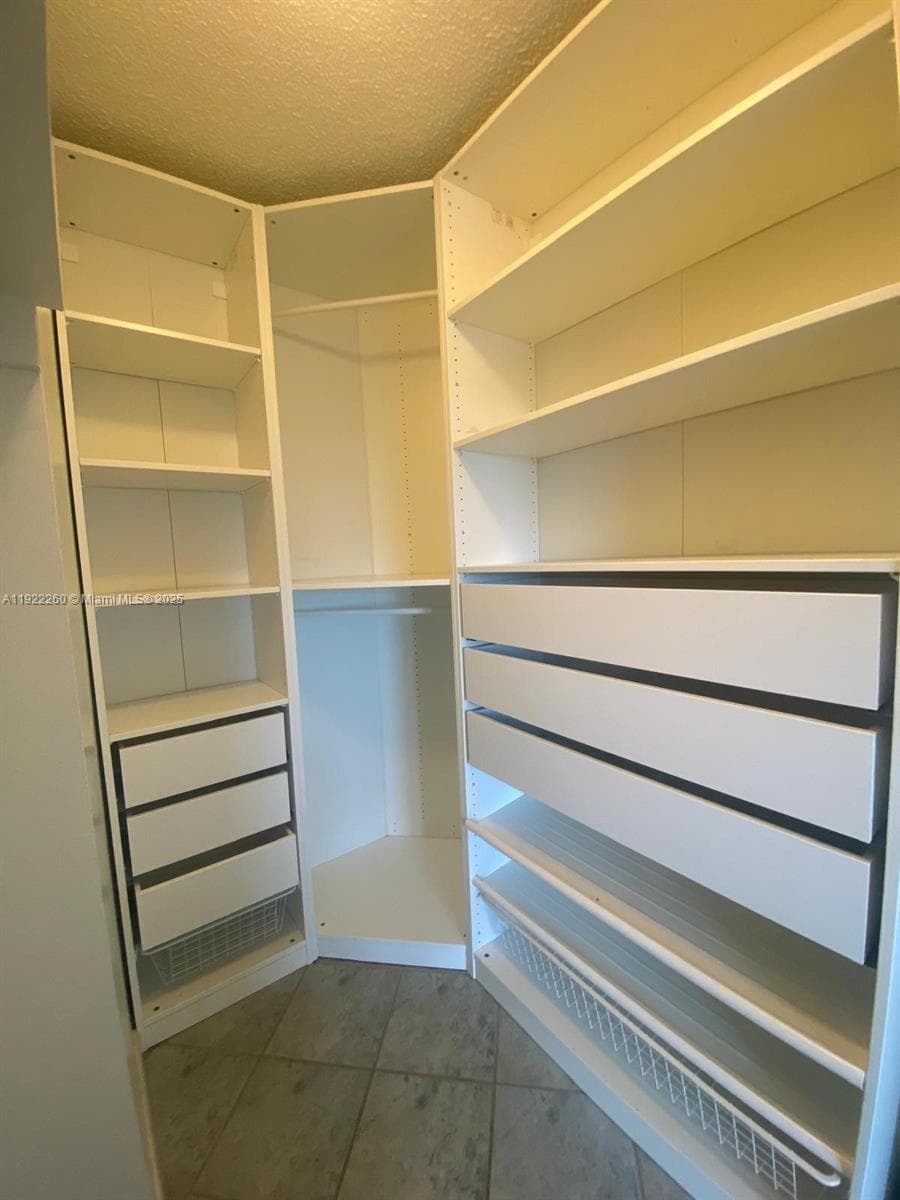 STRATFORD HOUSE CONDO · #1008 in North Miami Beach - Photo 12