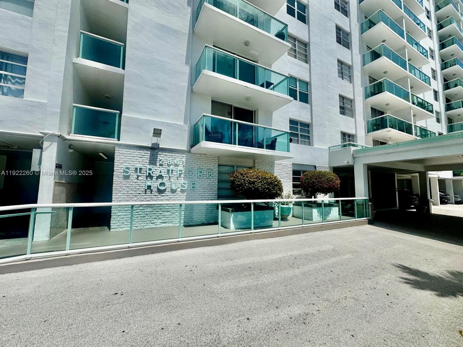 STRATFORD HOUSE CONDO · #1008 in North Miami Beach - Photo 18