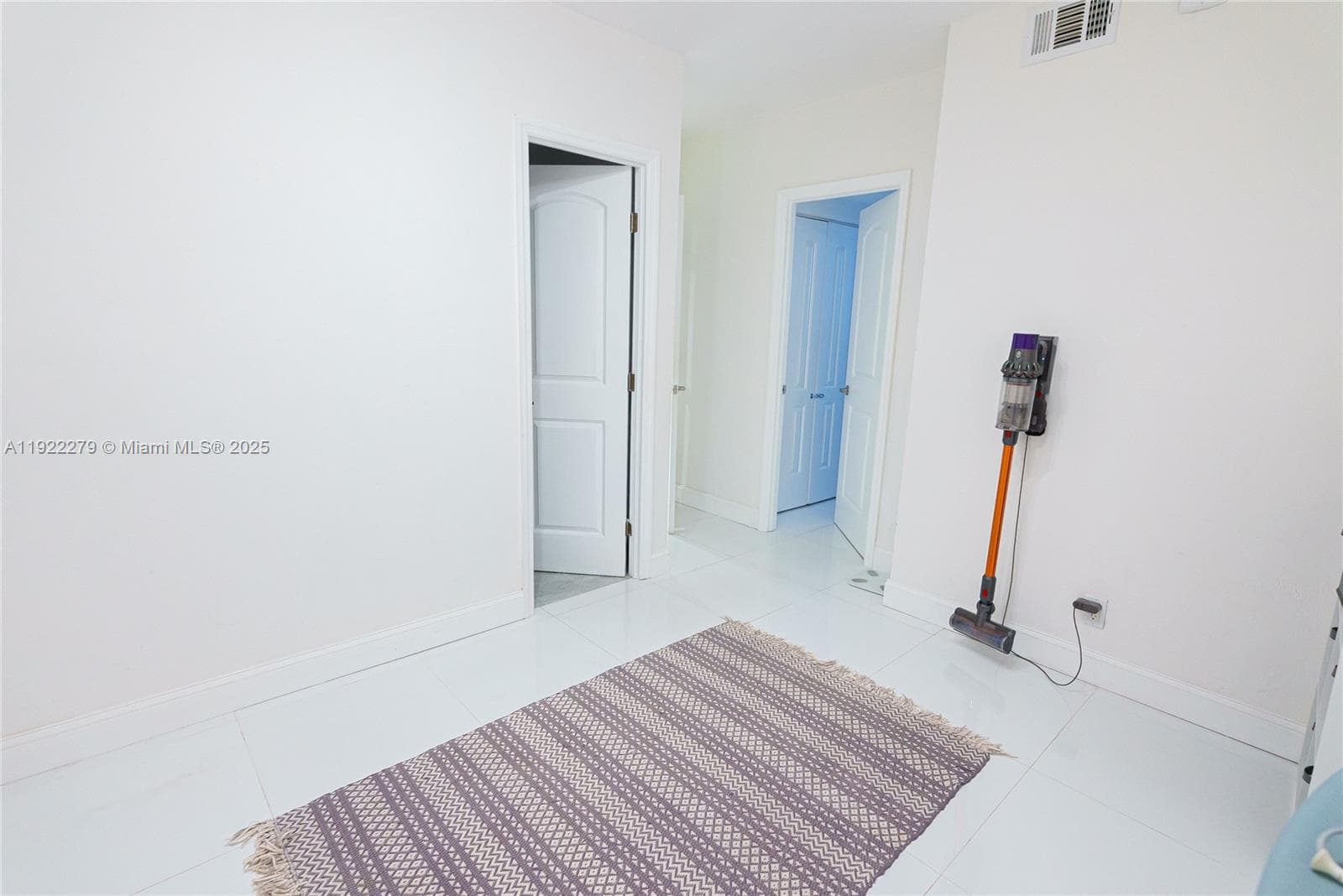 OCEANVIEW BUILDING A 2+Den · #320 in Sunny Isles Beach - Photo 17