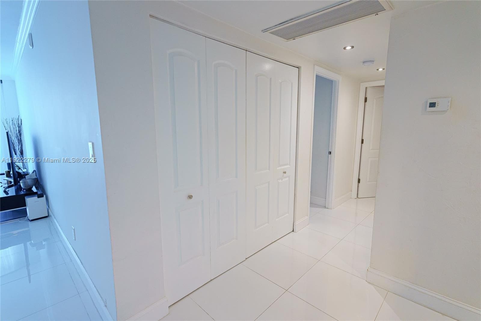 OCEANVIEW BUILDING A 2+Den · #320 in Sunny Isles Beach - Photo 16