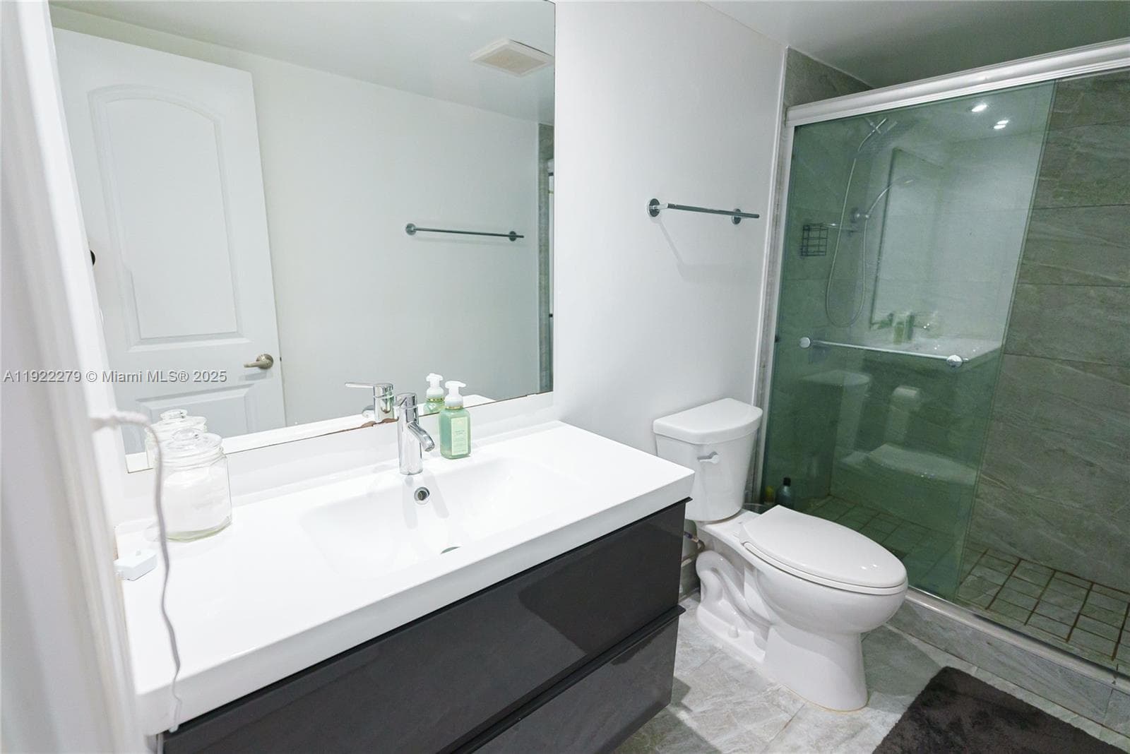 OCEANVIEW BUILDING A 2+Den · #320 in Sunny Isles Beach - Photo 10