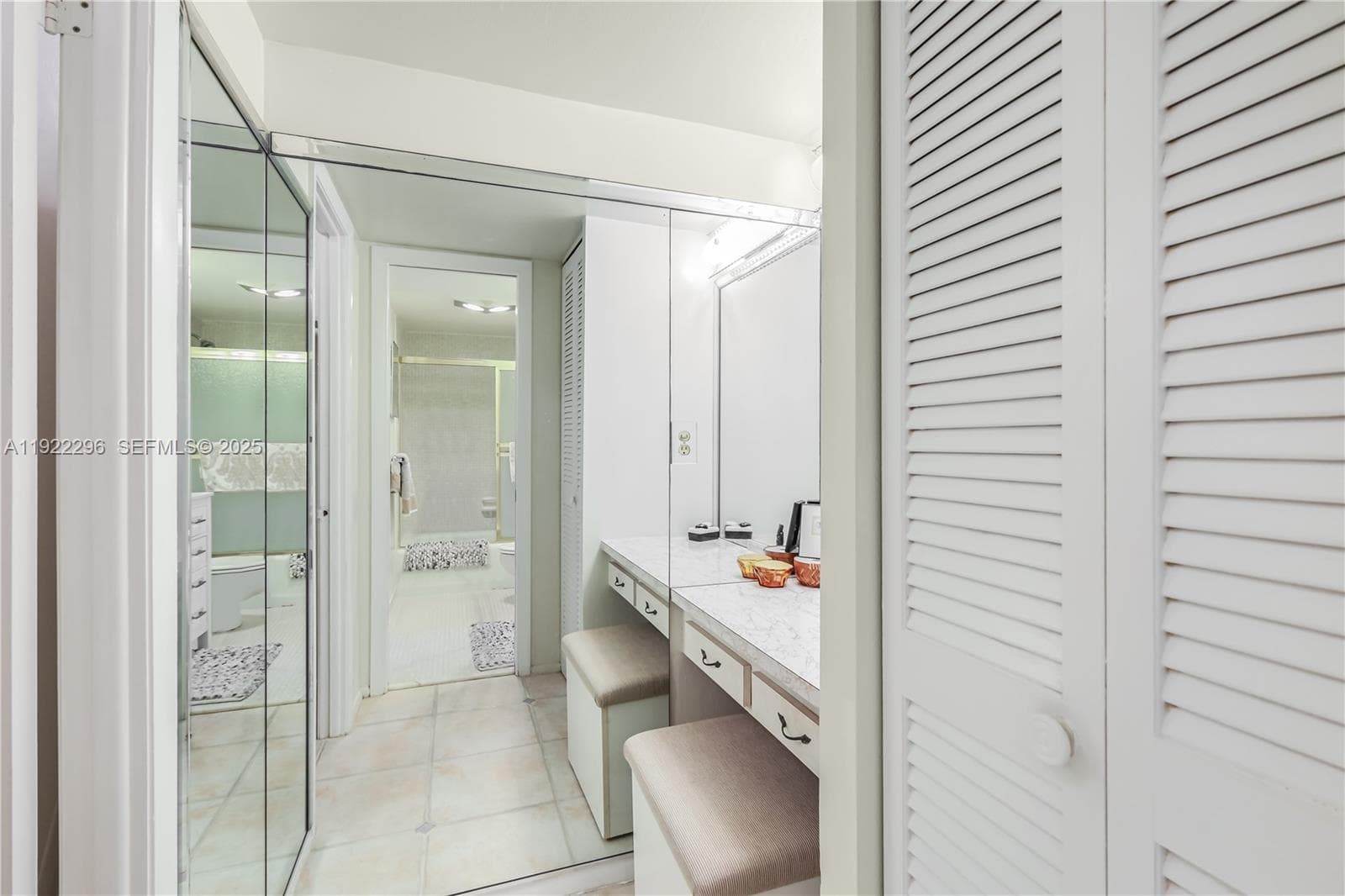 Walk-in closet