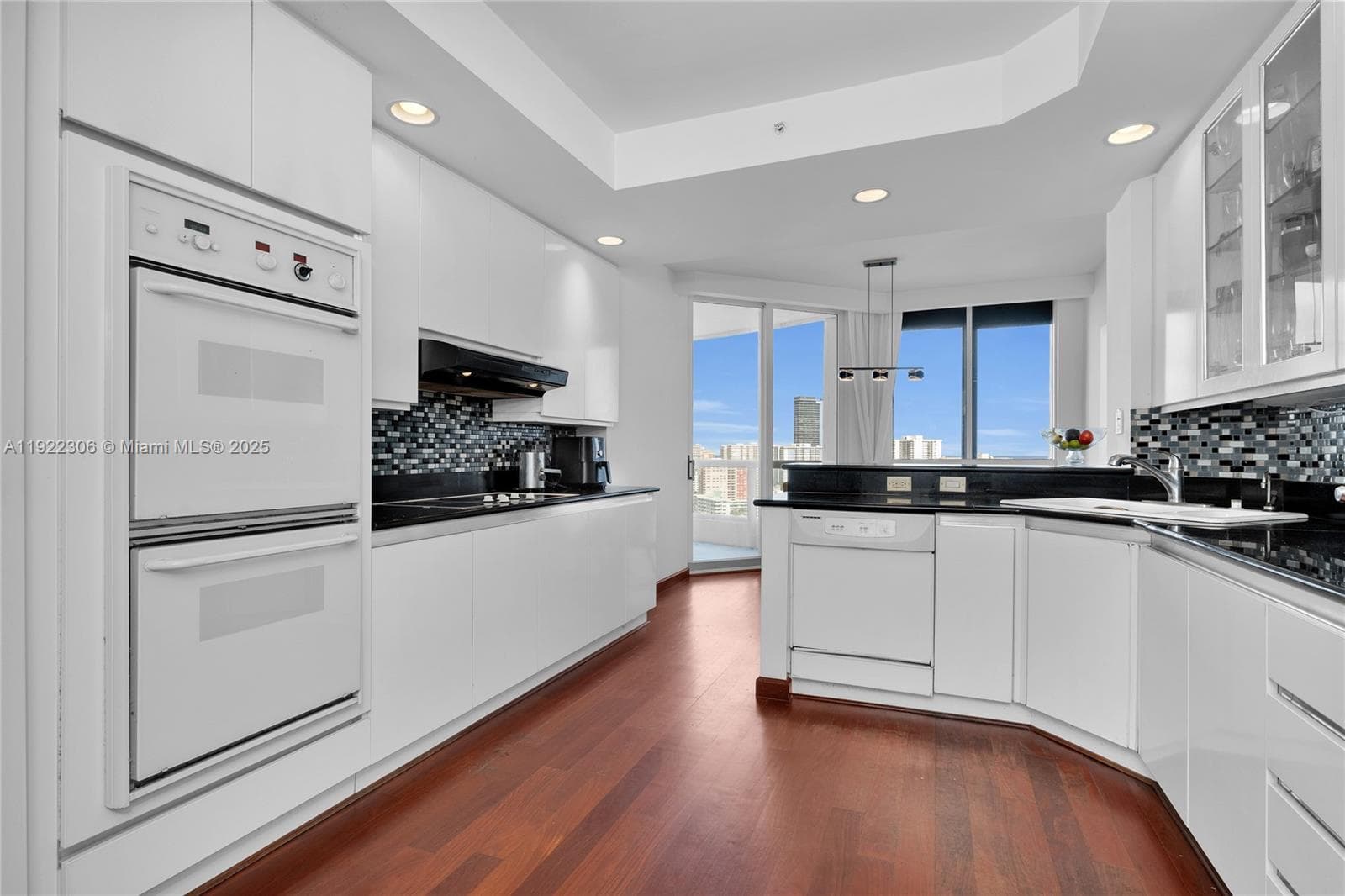 ATLANTIC III AT THE POINT · #2001 in Aventura - Photo 15