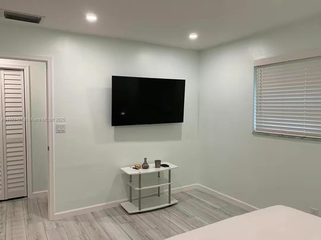 HIBISCUS HOUSE CONDO · #12 in Fort Lauderdale - Photo 6