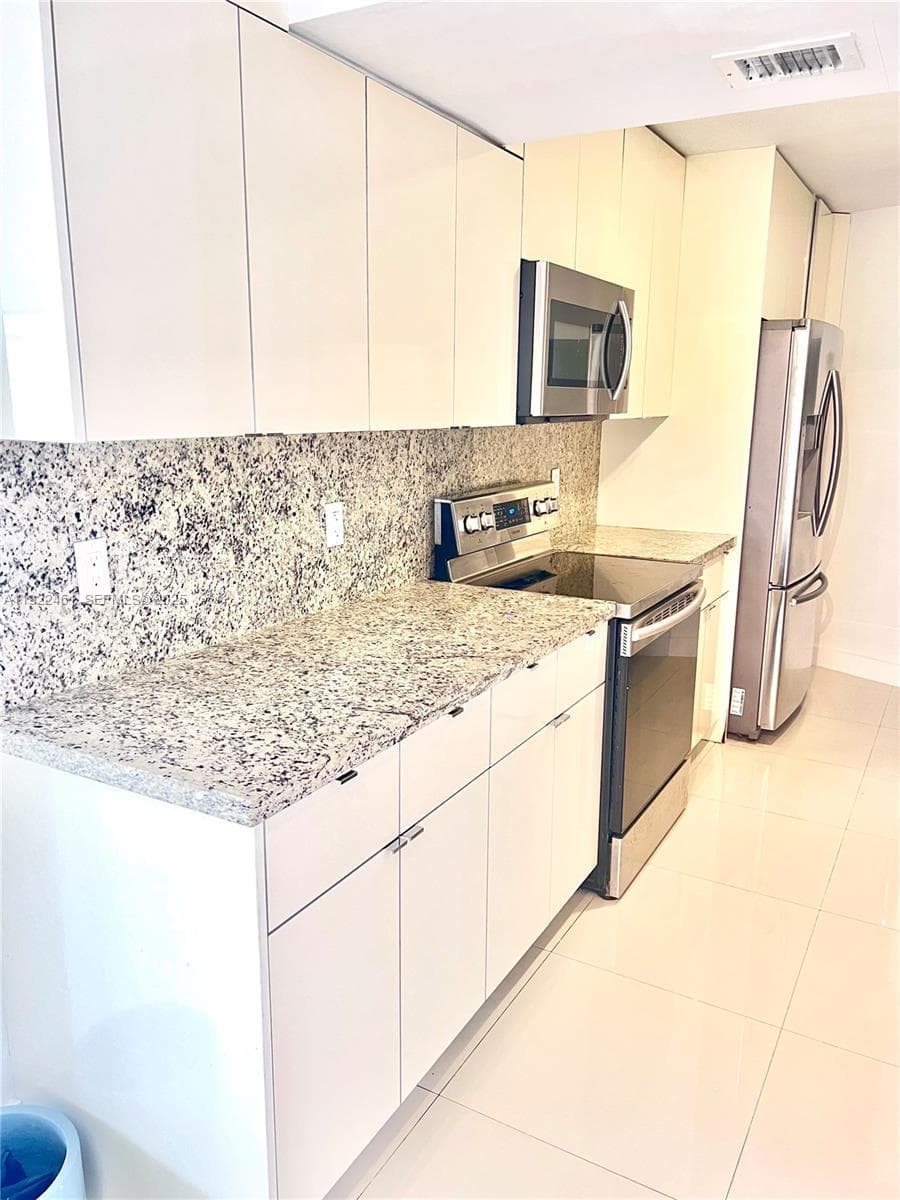 OCTAGON TOWERS I CONDO · #11D in Miami Beach - Photo 10