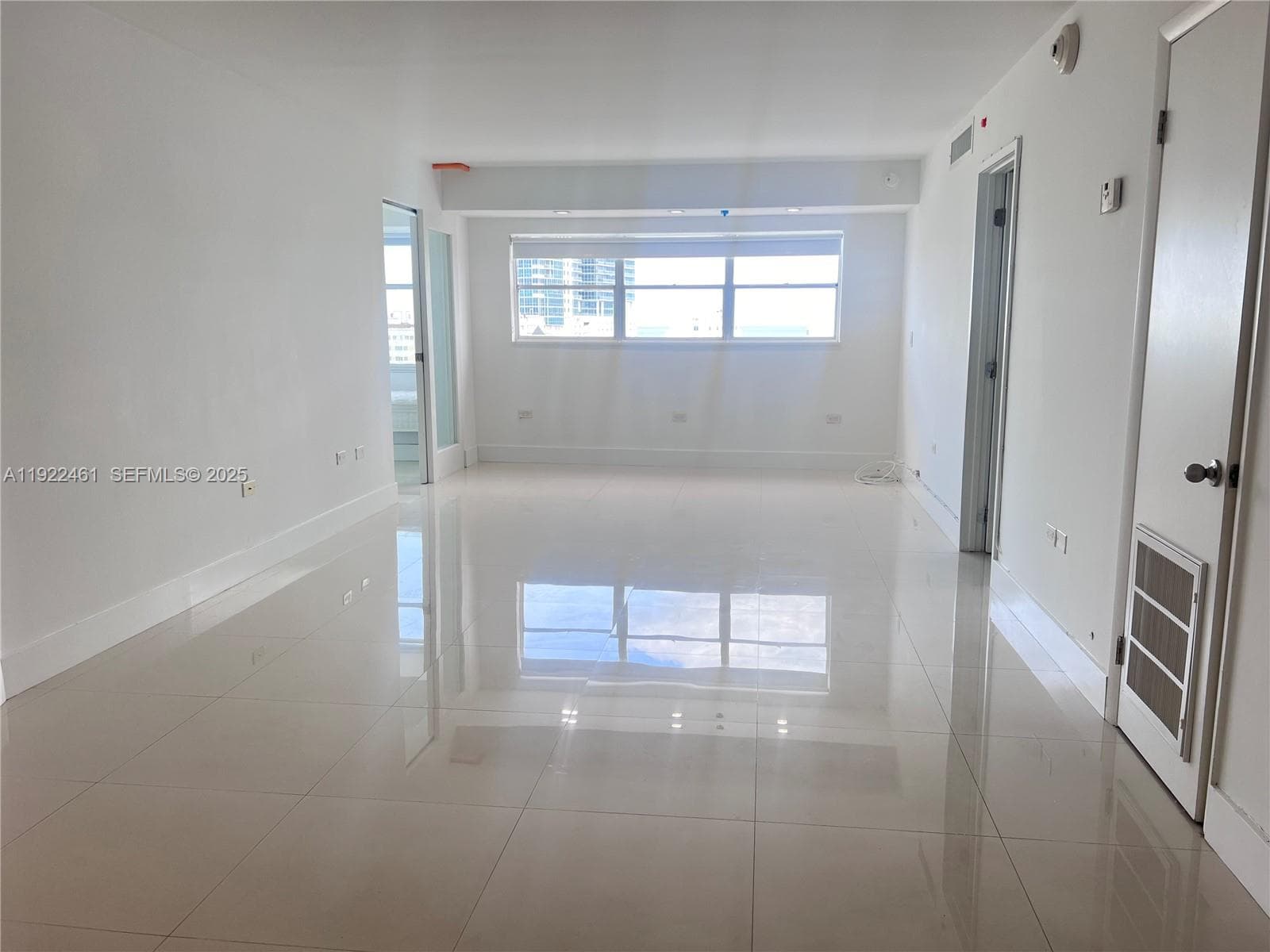 OCTAGON TOWERS I CONDO · #11D in Miami Beach - Photo 4