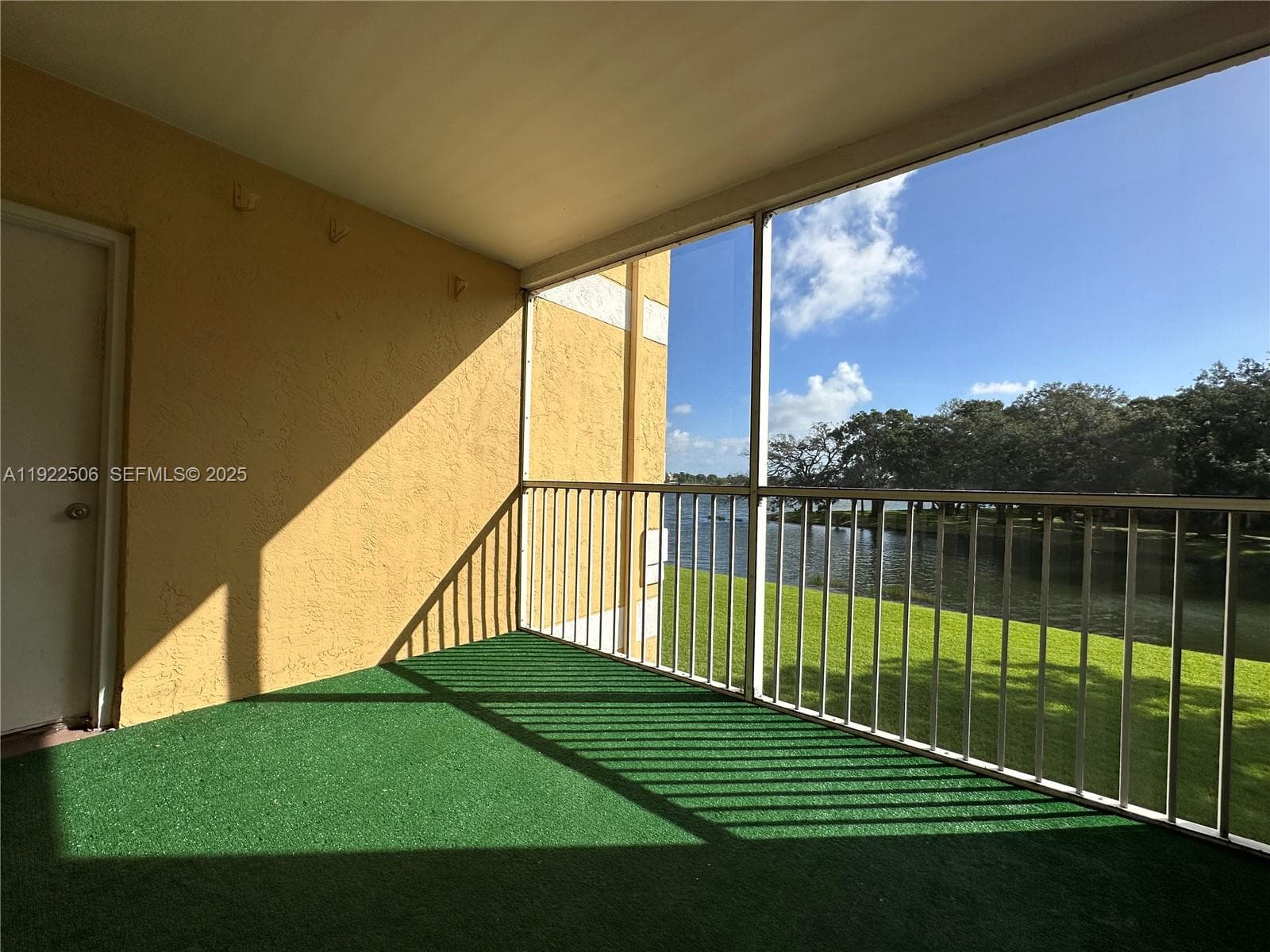 SAILBOAT POINTE CONDO · #2209 in Oakland Park - Photo 3