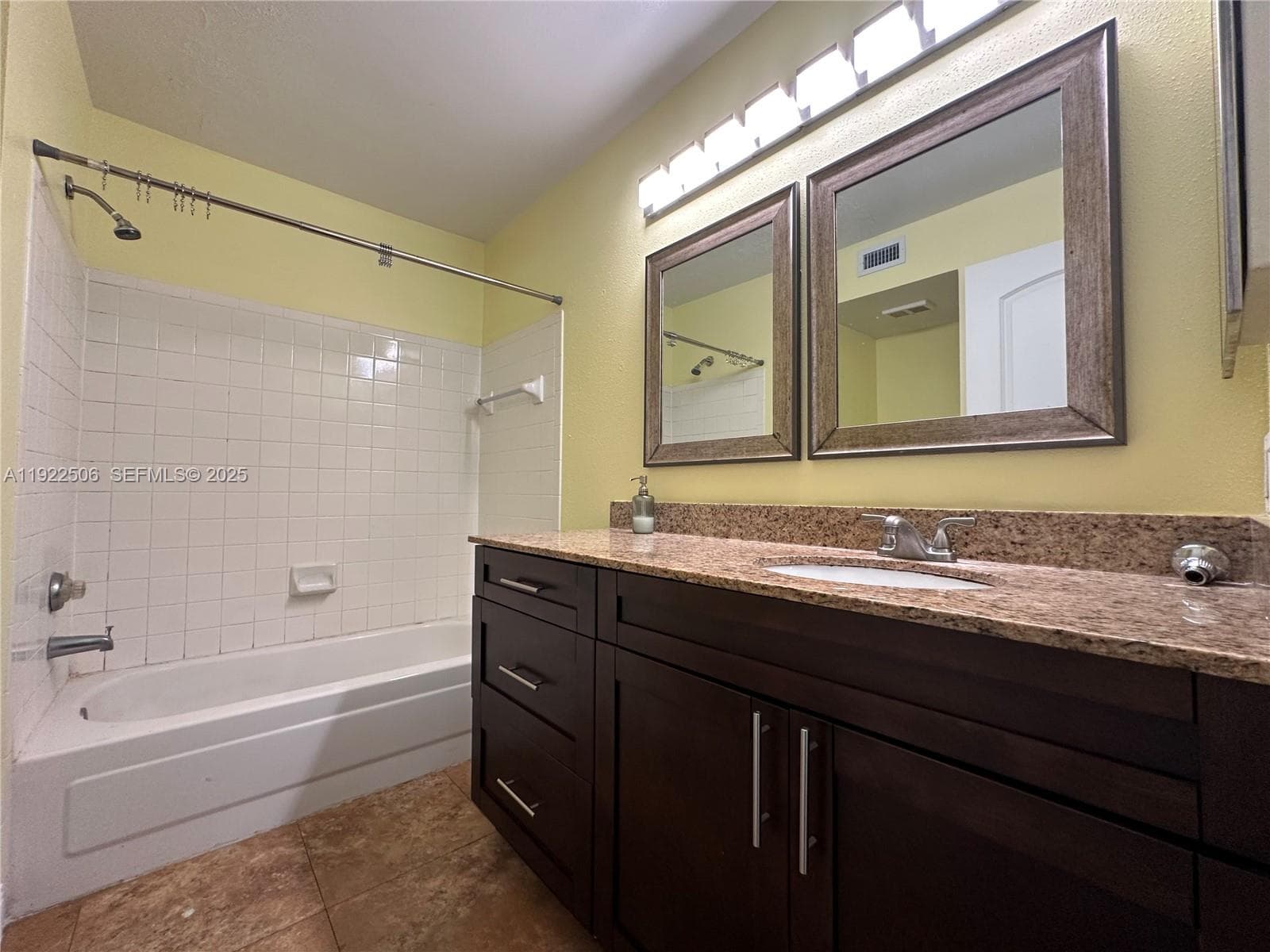 SAILBOAT POINTE CONDO · #2209 in Oakland Park - Photo 32