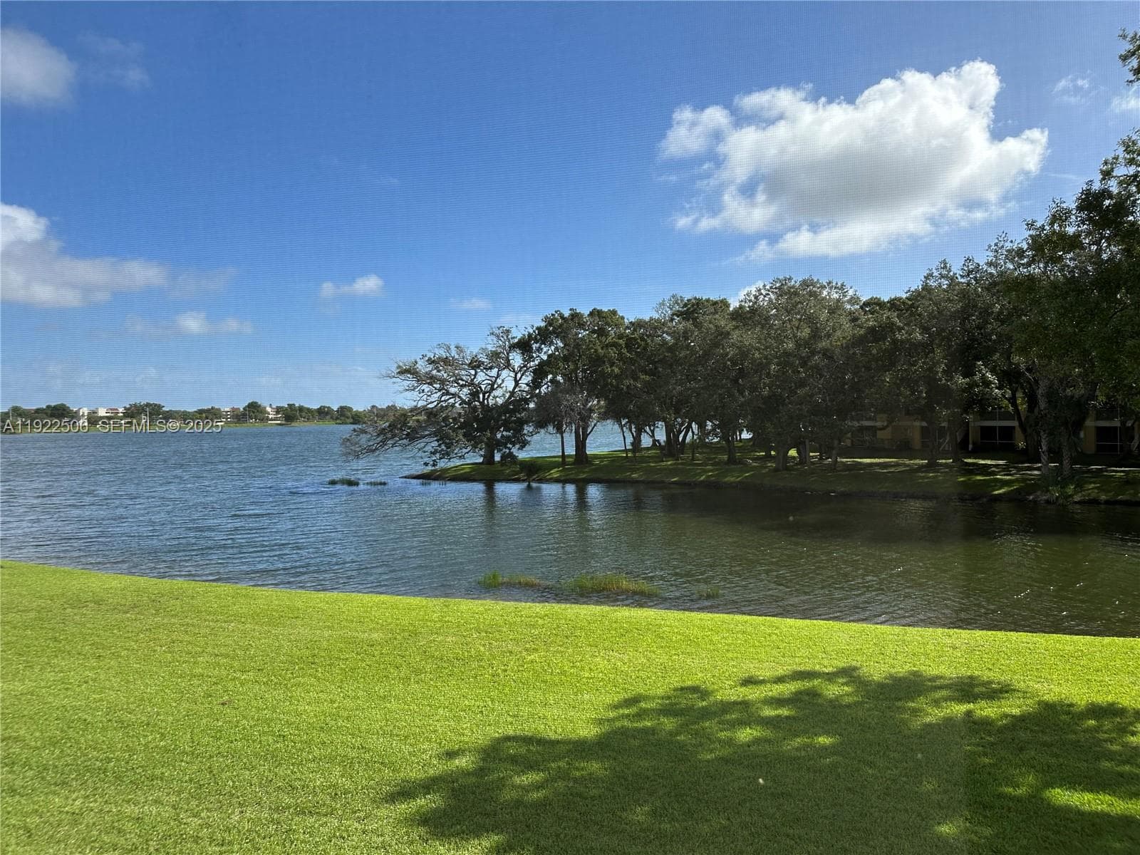 SAILBOAT POINTE CONDO · #2209 in Oakland Park - Photo 1