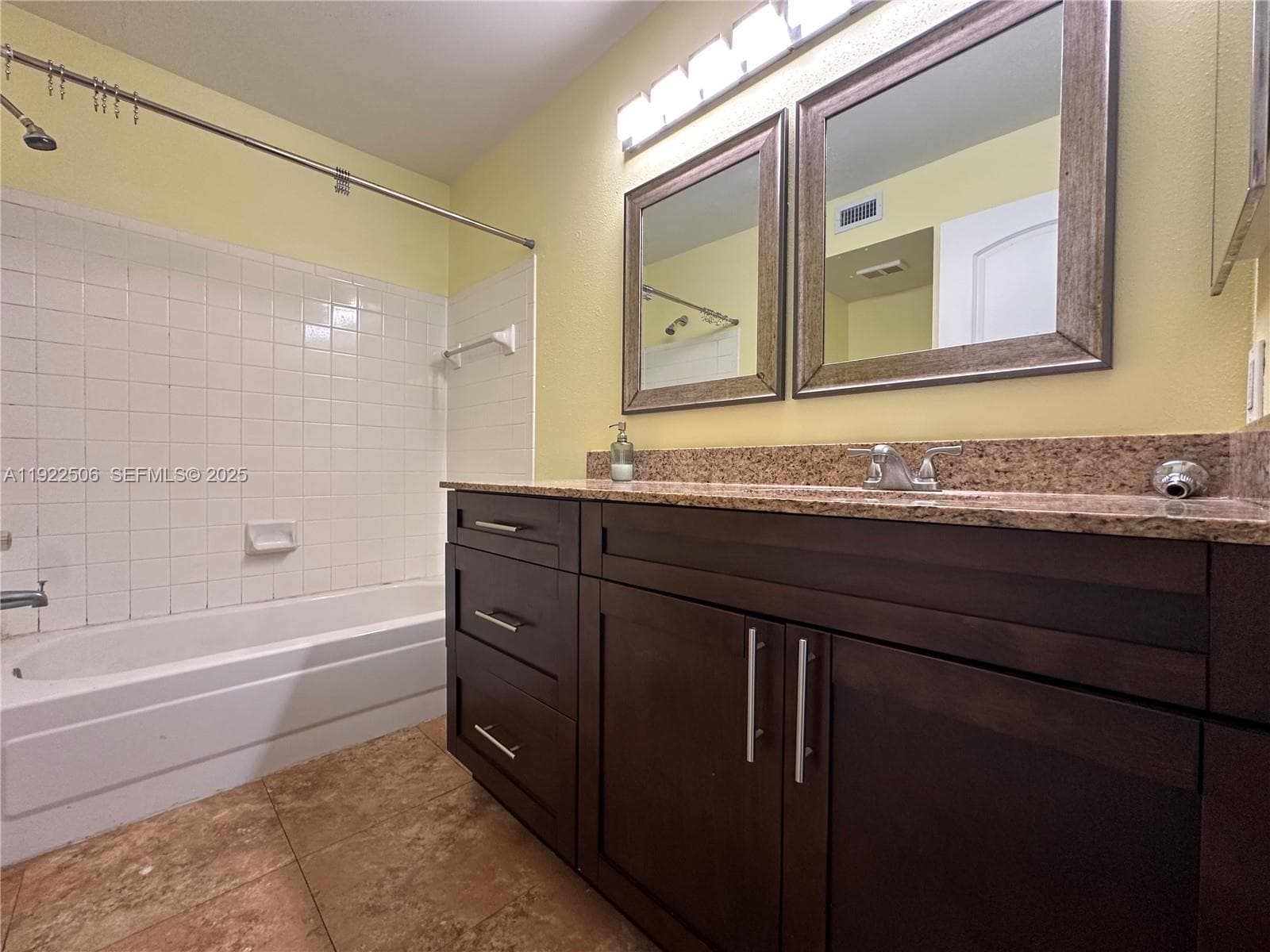 SAILBOAT POINTE CONDO · #2209 in Oakland Park - Photo 34